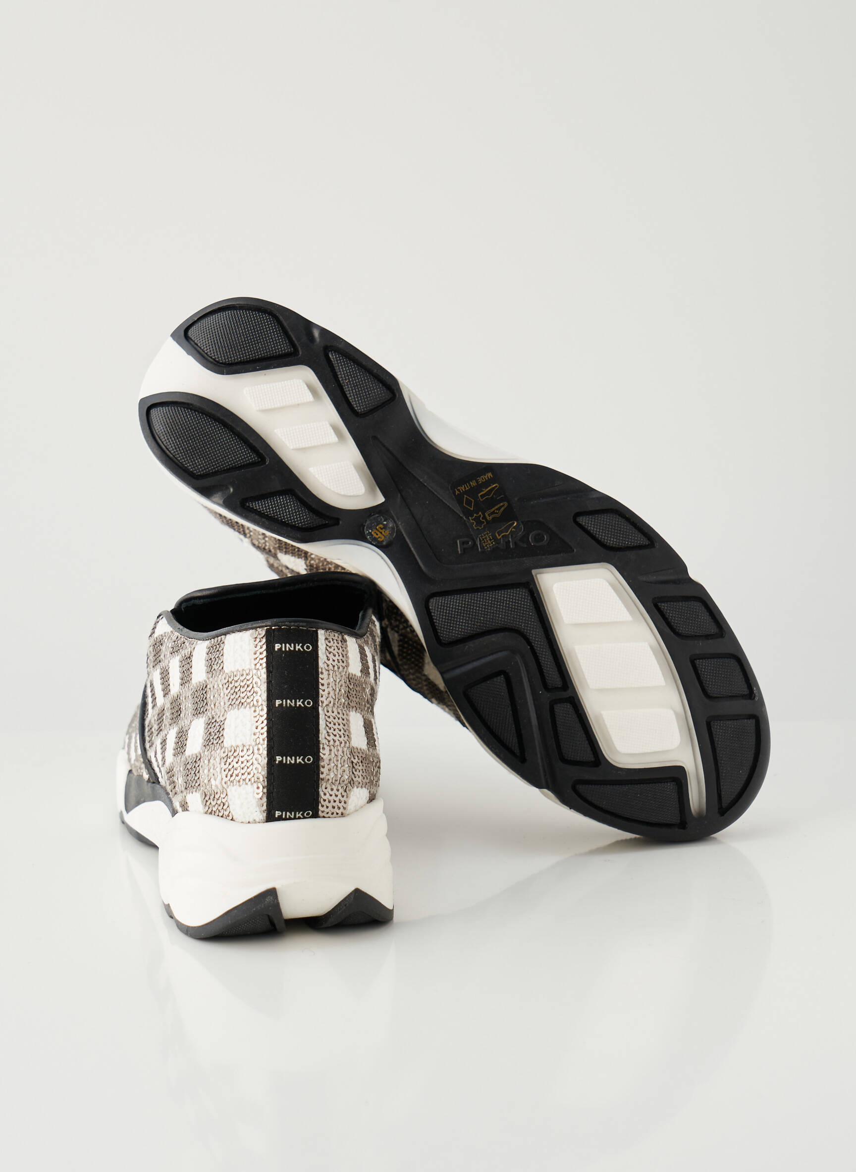 Slip-on batai apvalus mygtukas plokščias kulnas iki 3 cm pilka PINKO moteris