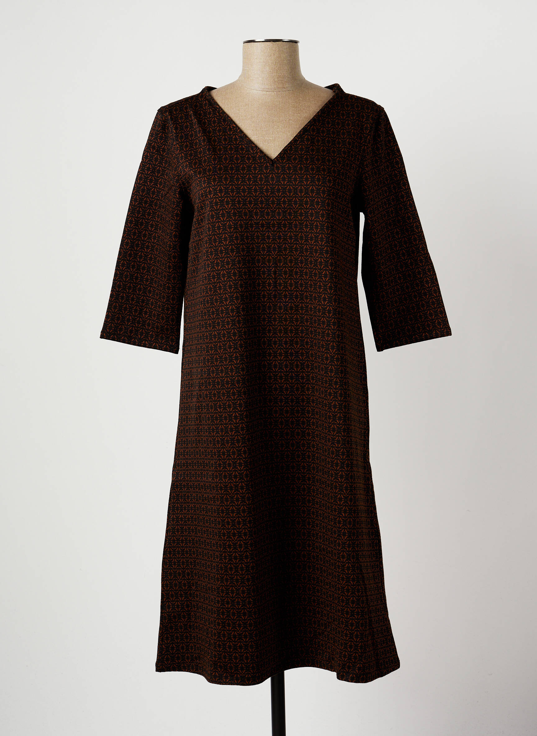 Pusilgių suknelė 3/4 rankovės 3/4 rankovės juodas COUTURIST moteris