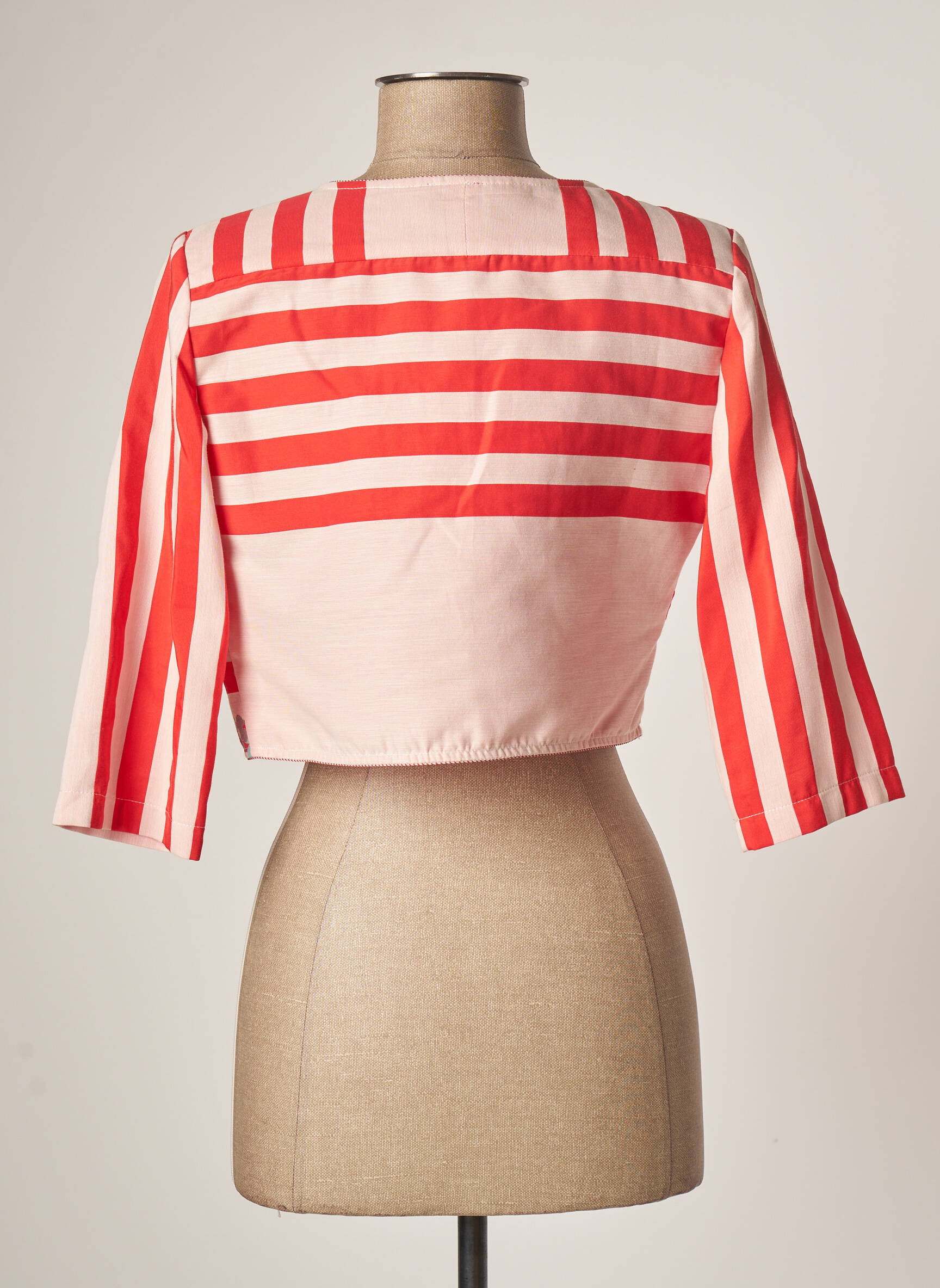 Bolero 3/4 rankovės raudona LO! LES FILLES moteris