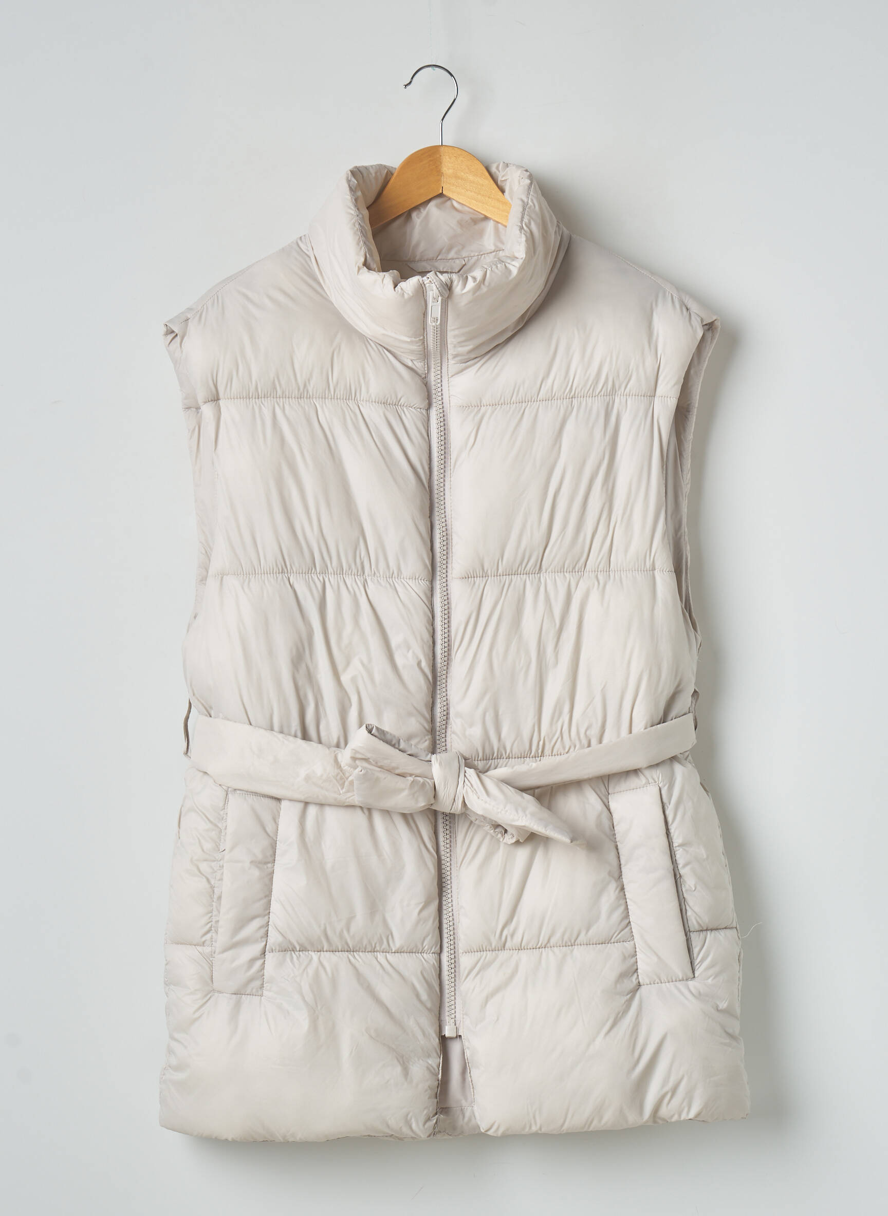 Pūkinė striukė kišenės be gobtuvų bežinis H&M moteris