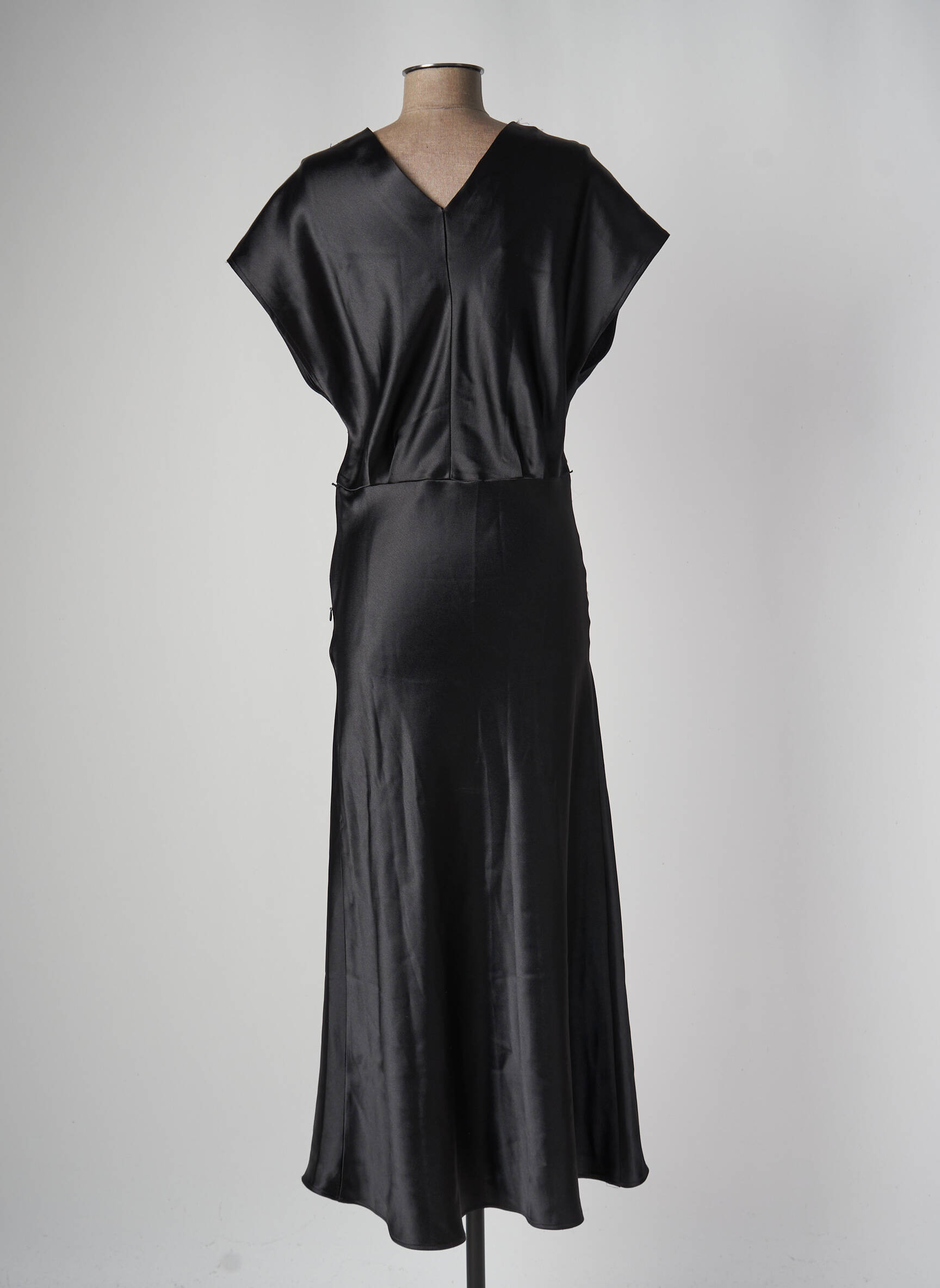 Pusilgių suknelė juodas ASTRID BLACK LABEL moteris