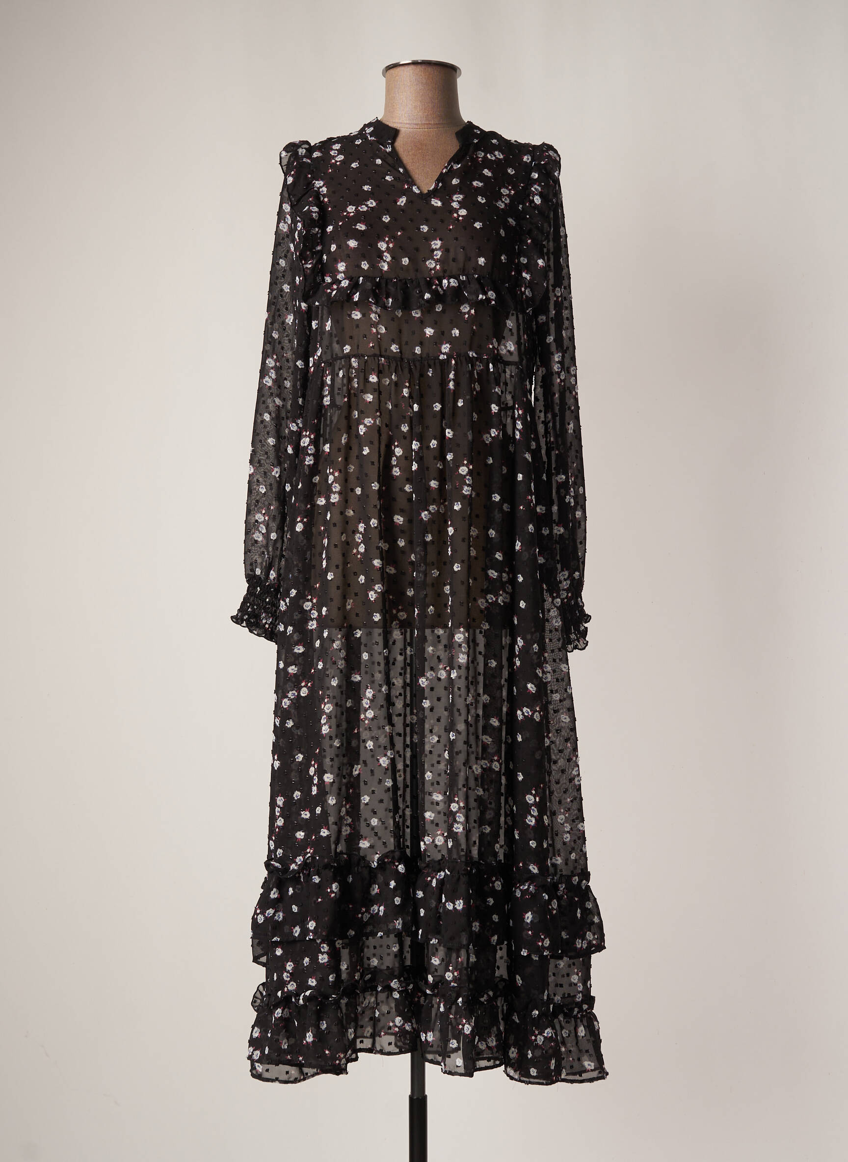 Pusilgių suknelė juodas VERO MODA moteris