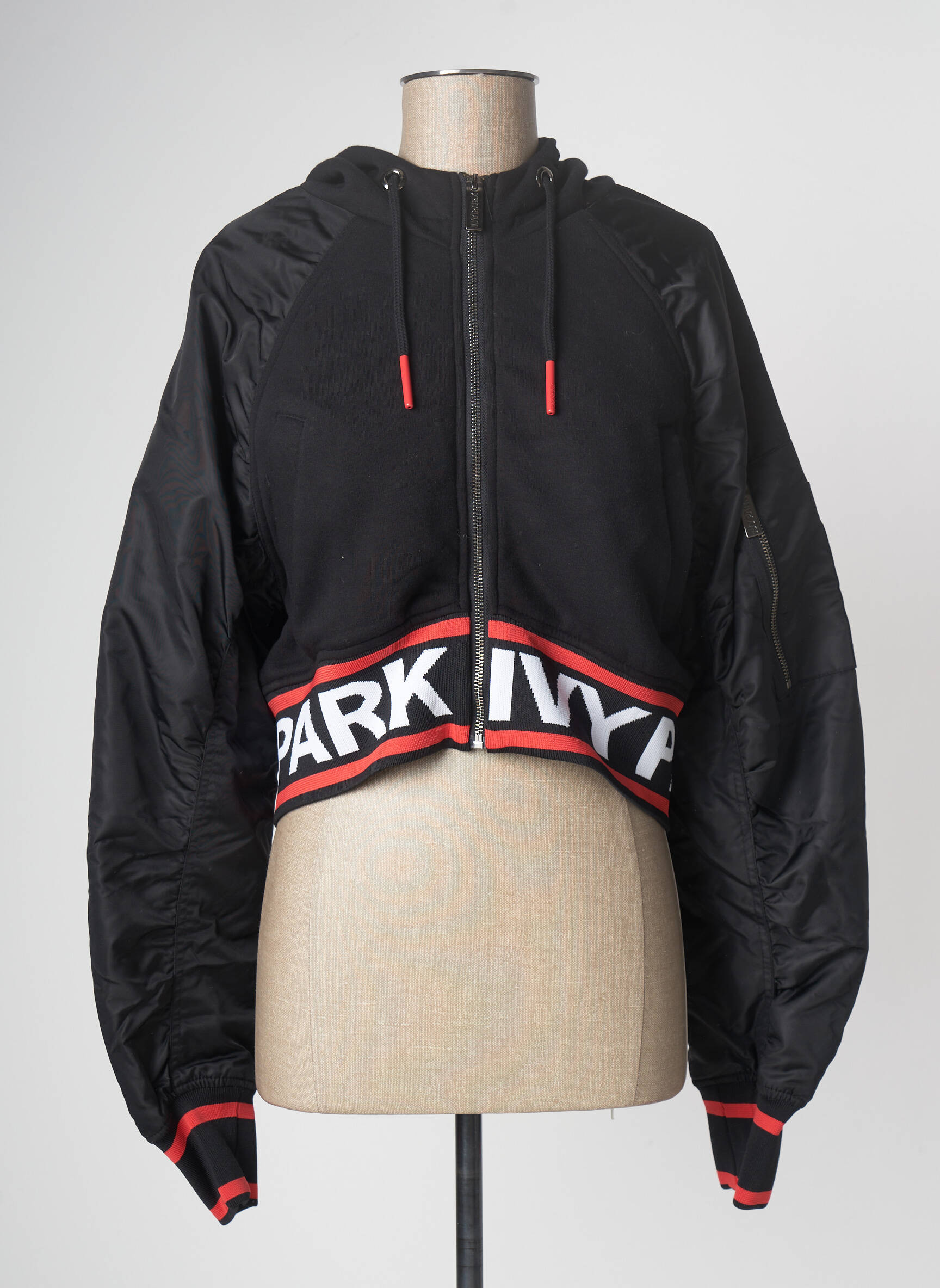 Mikroskopas juodas IVY PARK moteris