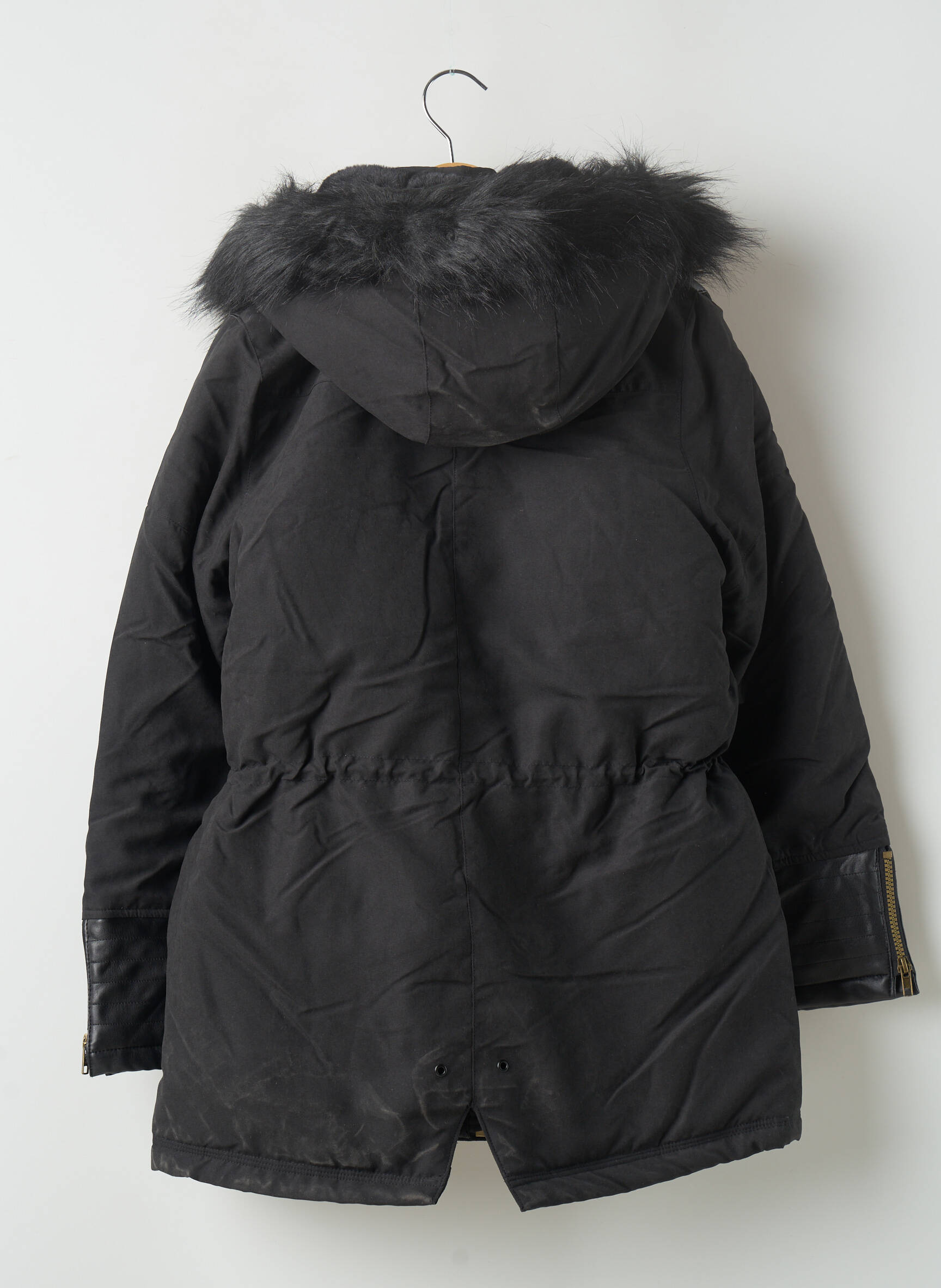 Parka juodas CHIPIE mergina