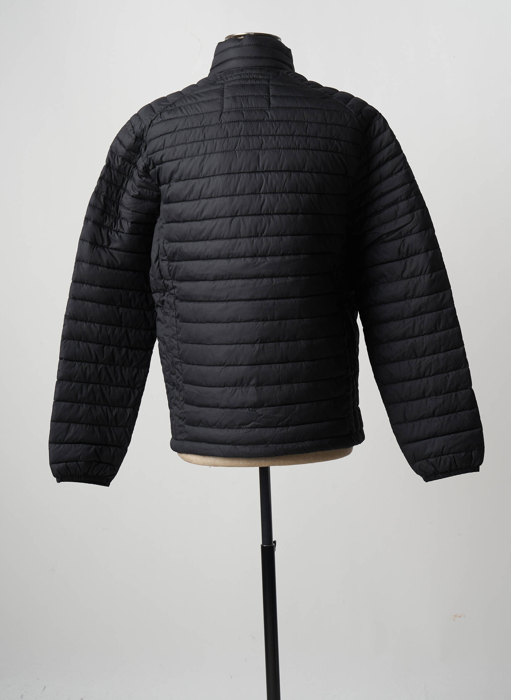 Pūkinė striukė ilgos rankovės be gobtuvų juodas JACK & JONES vyras