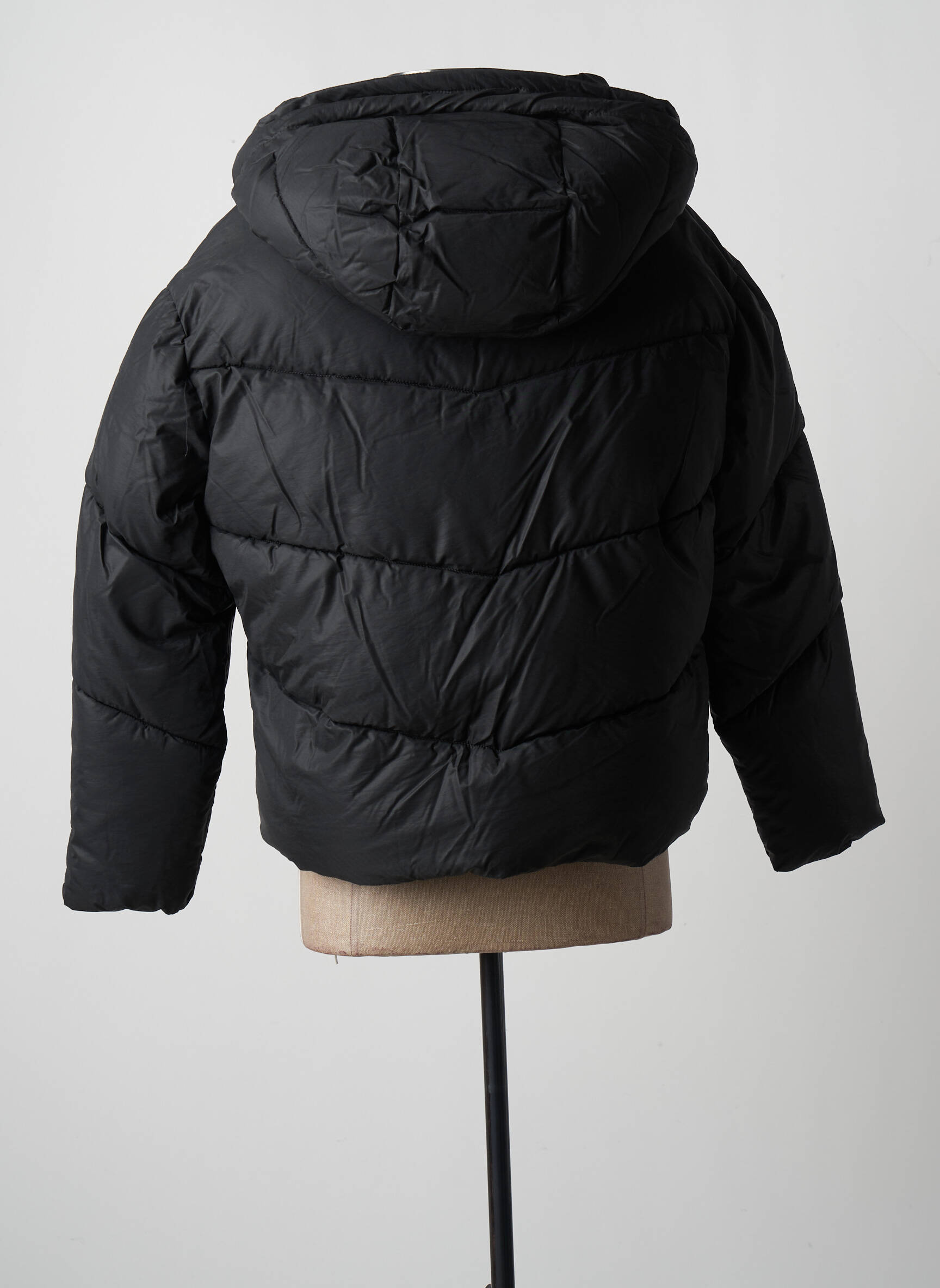 Pūkinė striukė ilgos rankovės su gobtuvu juodas GABARDINE moteris