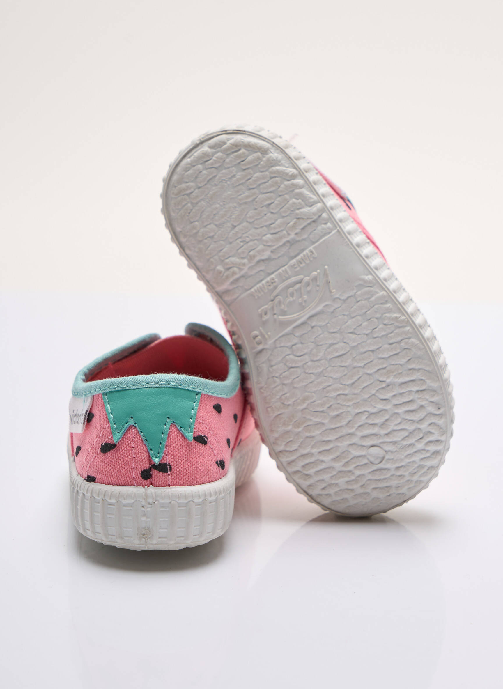 Slip-on batai išimama padas apvalus mygtukas rožinė VICTORIA mergina