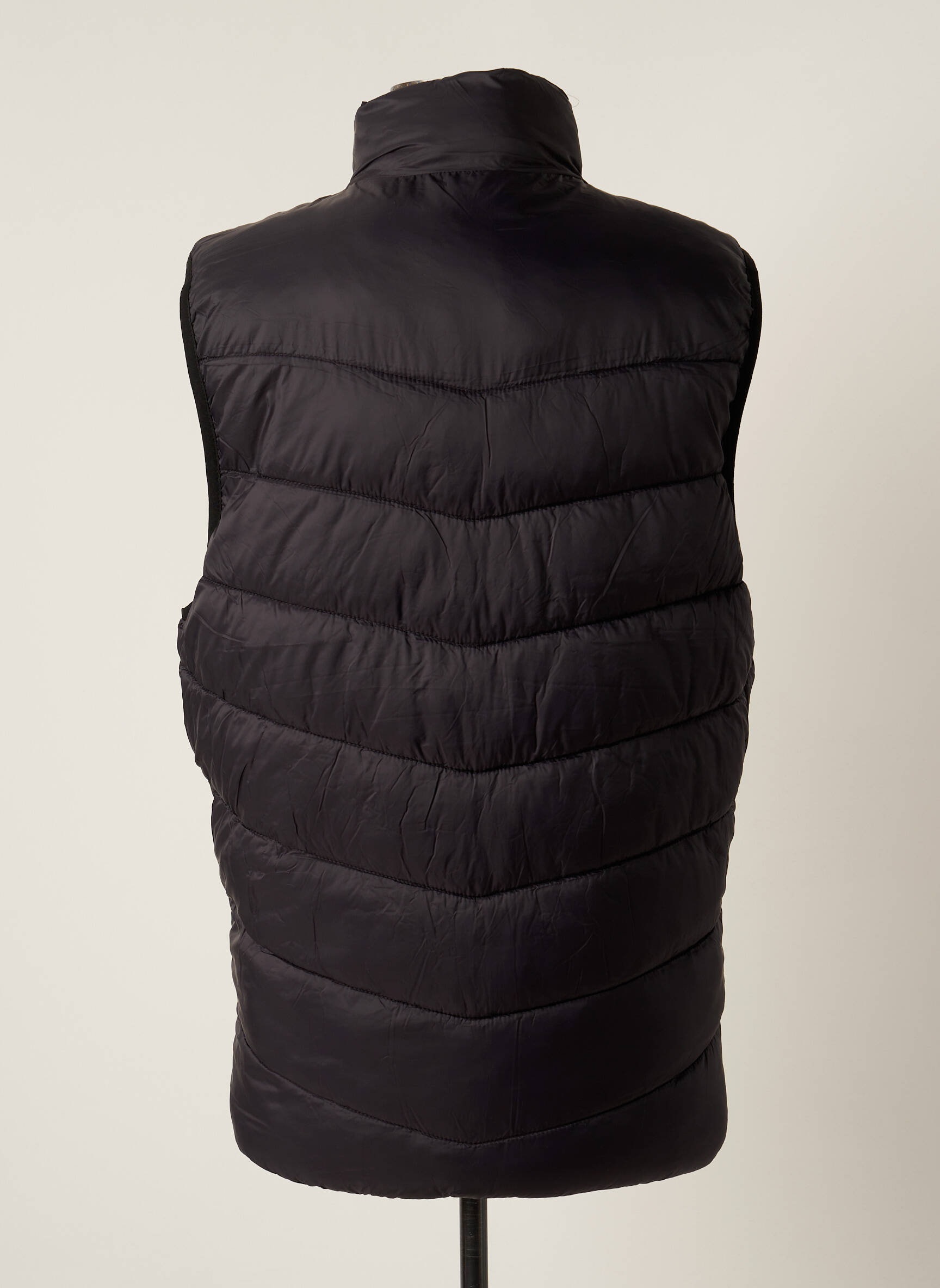 Pūkinė striukė kišenės be gobtuvų juodas JACK & JONES vyras