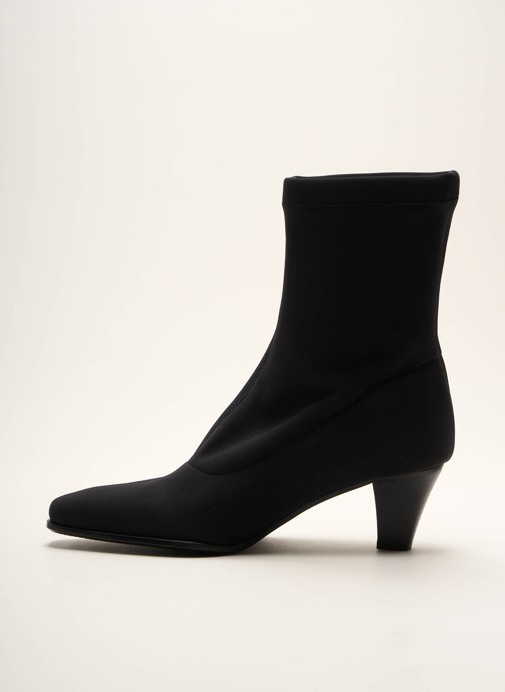 Batai/botai aštrus galas kulnas nuo 4 iki 6 cm juodas CHERRY BOUTIQUE moteris