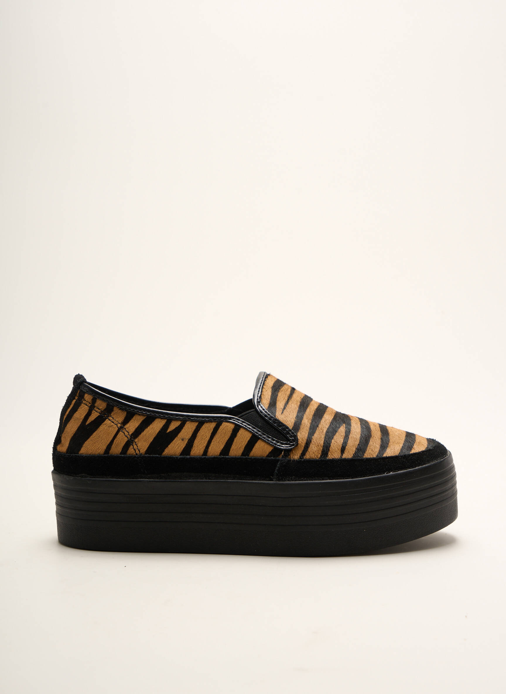 Slip-on batai satino audinys kulnas nuo 4 iki 6 cm juodas DN.SIXTY SEVEN moteris