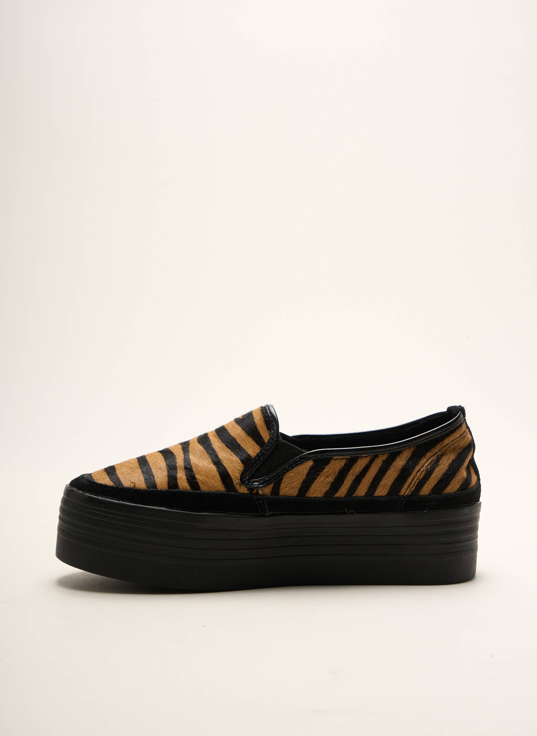 Slip-on batai satino audinys kulnas nuo 4 iki 6 cm juodas DN.SIXTY SEVEN moteris