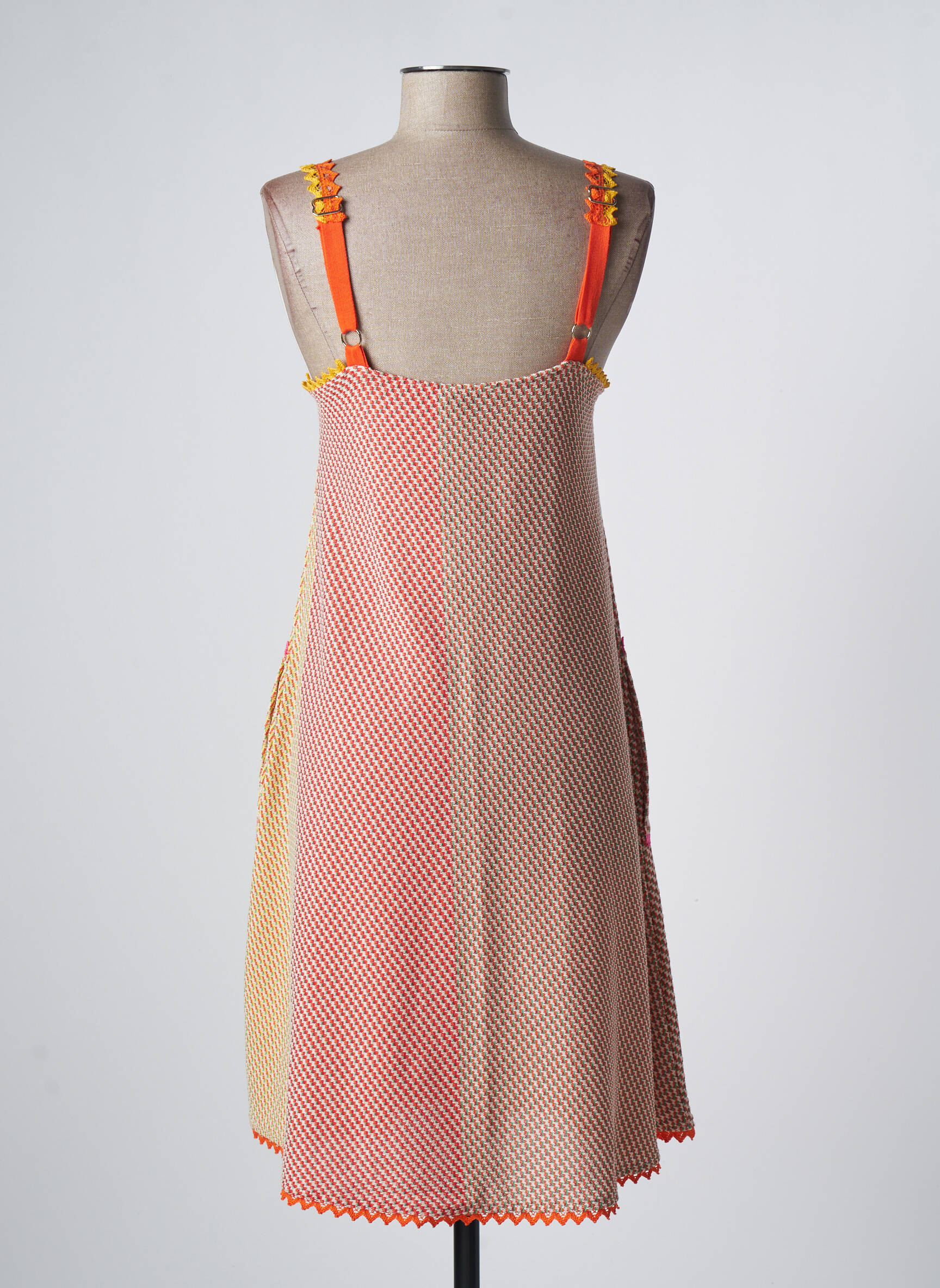 Pusilgių suknelė plonos dirželiai oranžinė TRICOT CHIC moteris