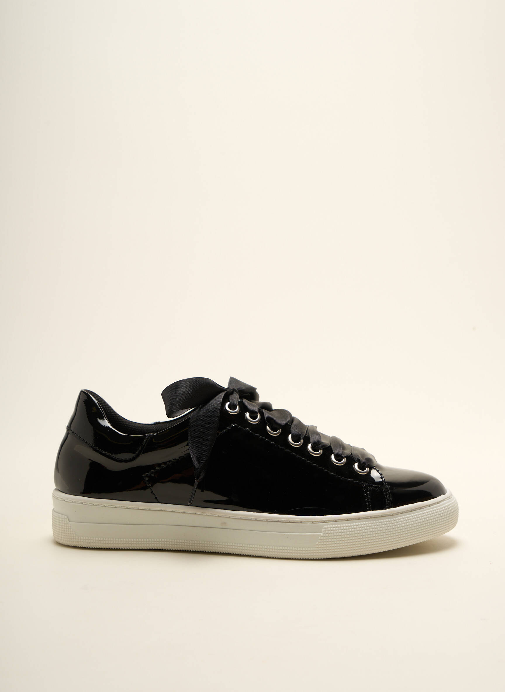 Bėgimo bateliai lygus medžiaga plokščias kulnas iki 3 cm juodas I LOVE SHOES moteris