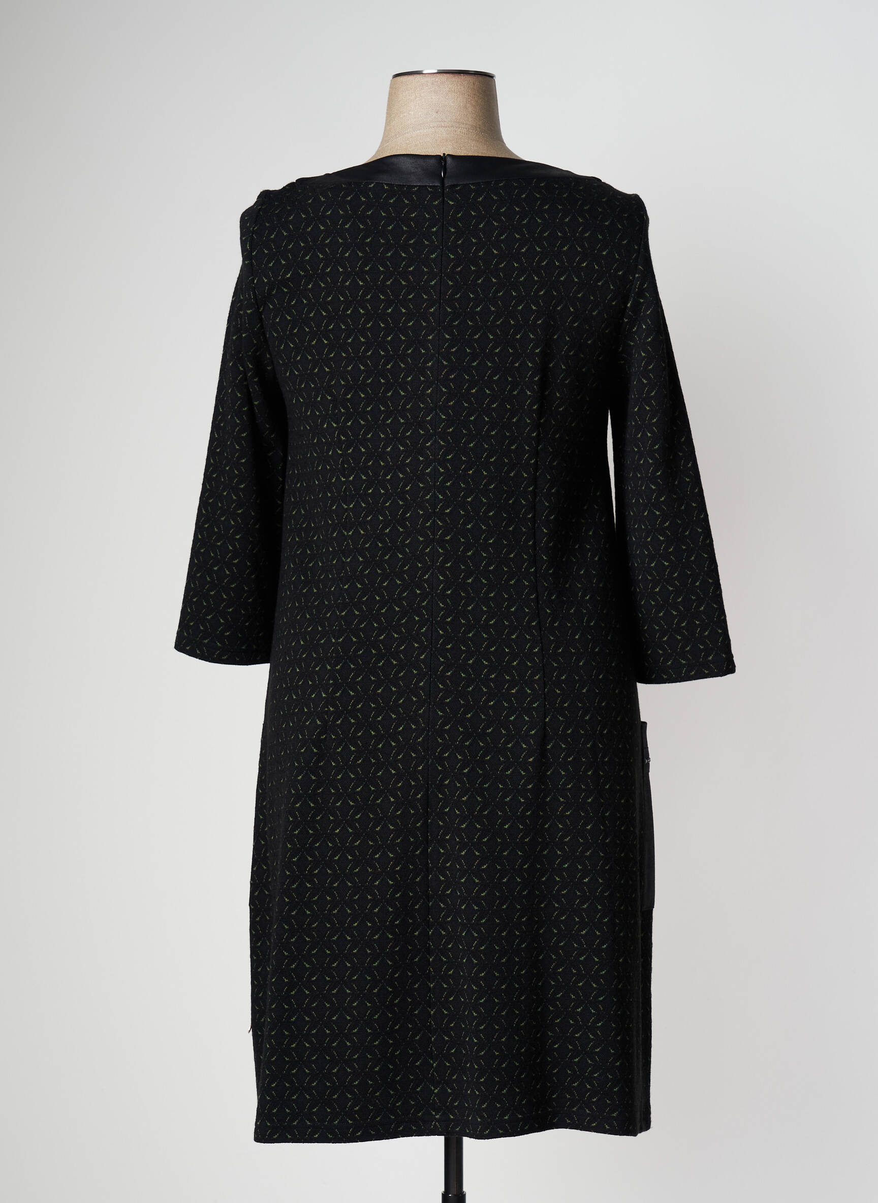 Pusilgių suknelė 3/4 rankovės 3/4 rankovės juodas ROBE LEGERE BY VERA MONT moteris