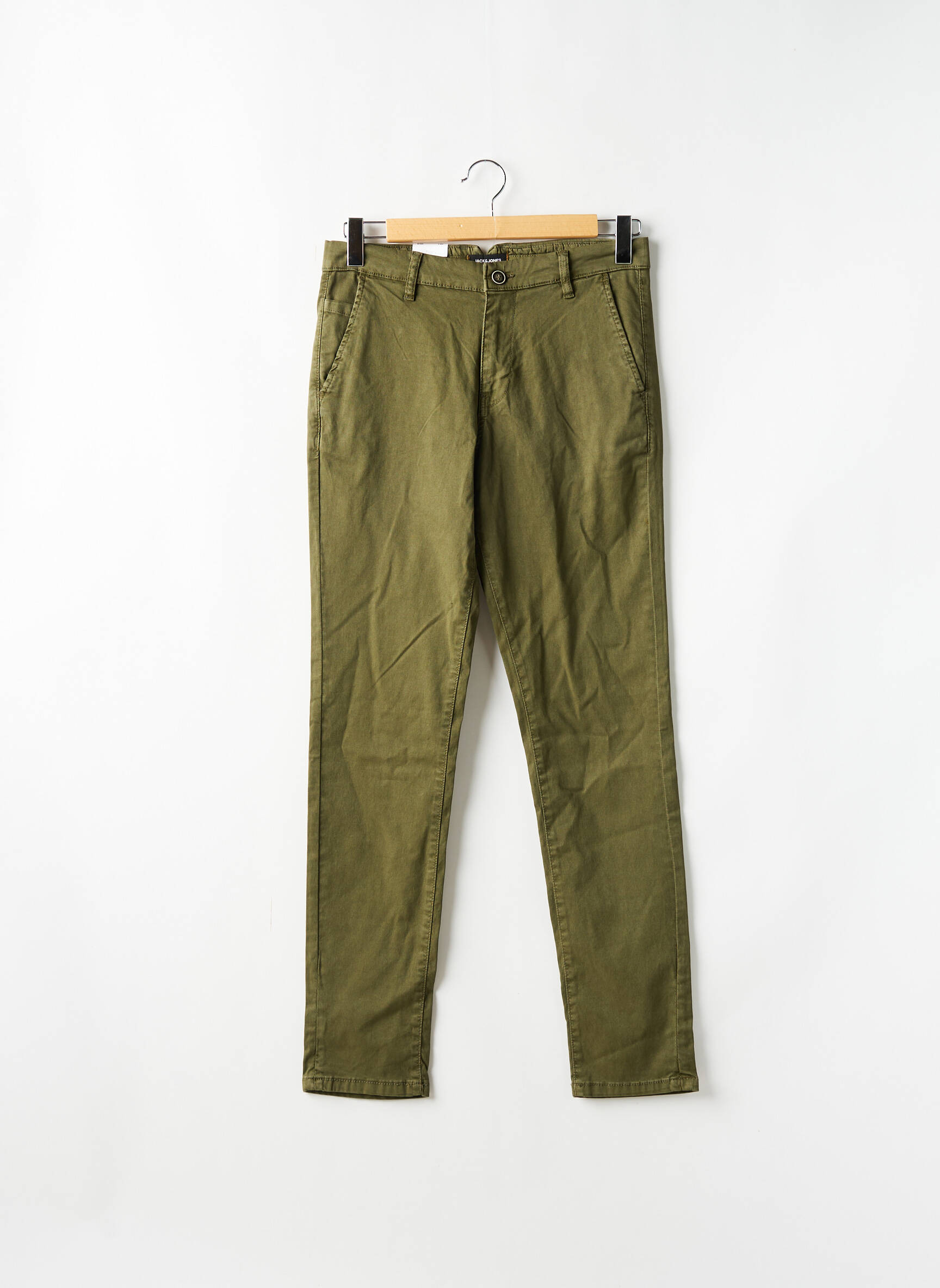 Chino kelnė popelinos audinys, kuris pasižymi lygiu ir tankiu paviršiumi. žalias JACK & JONES vyras
