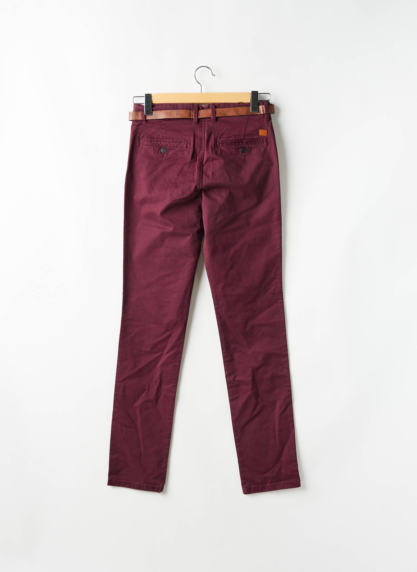 Chino kelnė popelinos audinys, kuris pasižymi lygiu ir tankiu paviršiumi. normala dydis raudona JACK & JONES vyras