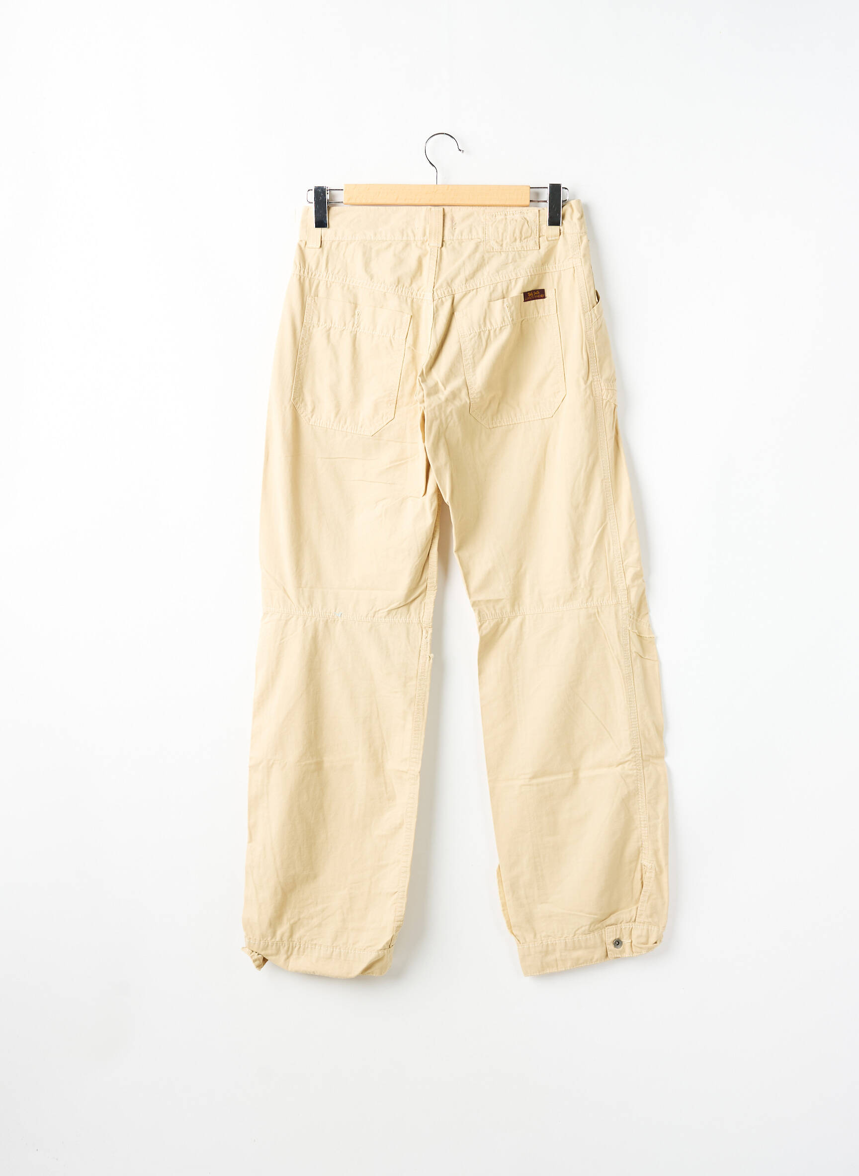 Tiesi kelnė popelinos audinys, kuris pasižymi lygiu ir tankiu paviršiumi. normala dydis bežinis TEDDY SMITH vyras