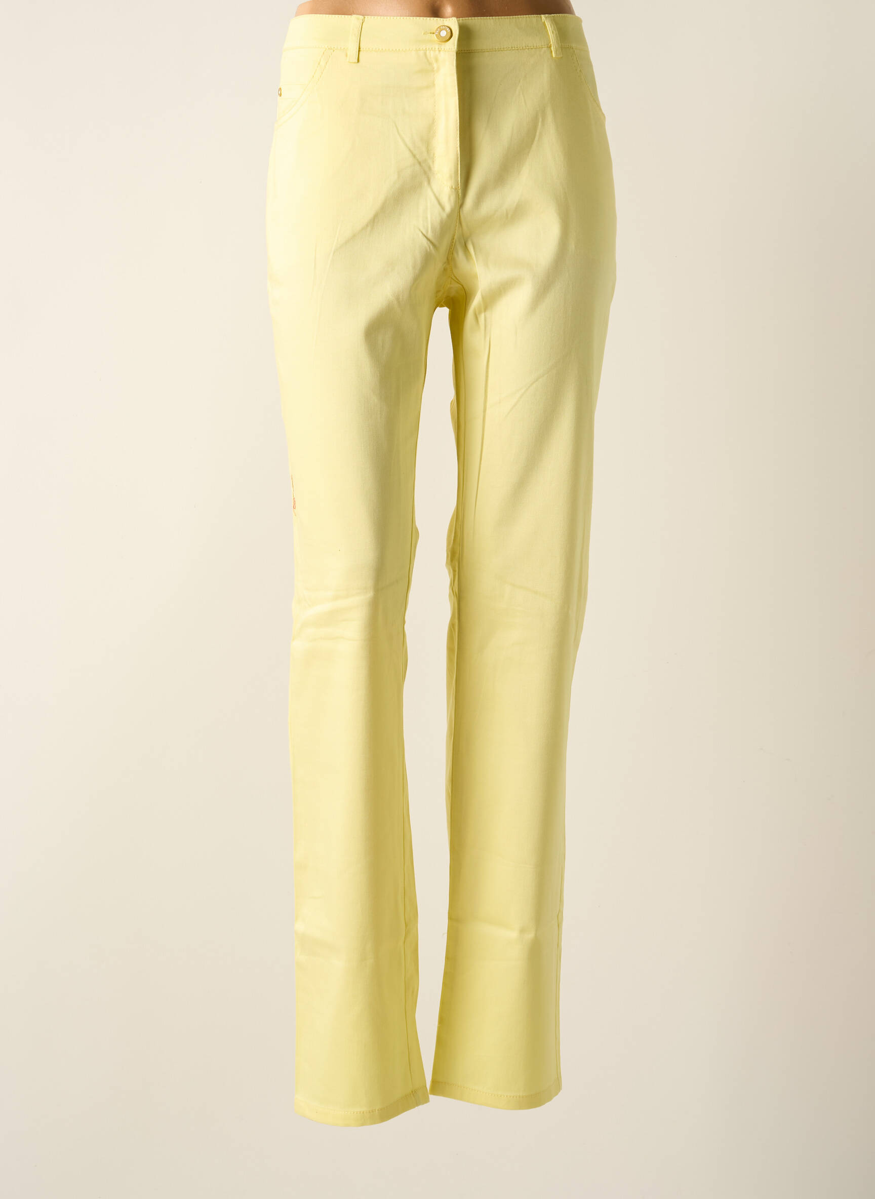 Lieknos kelnės popelinos audinys, kuris pasižymi lygiu ir tankiu paviršiumi. normala dydis geltona PAZ TORRAS moteris