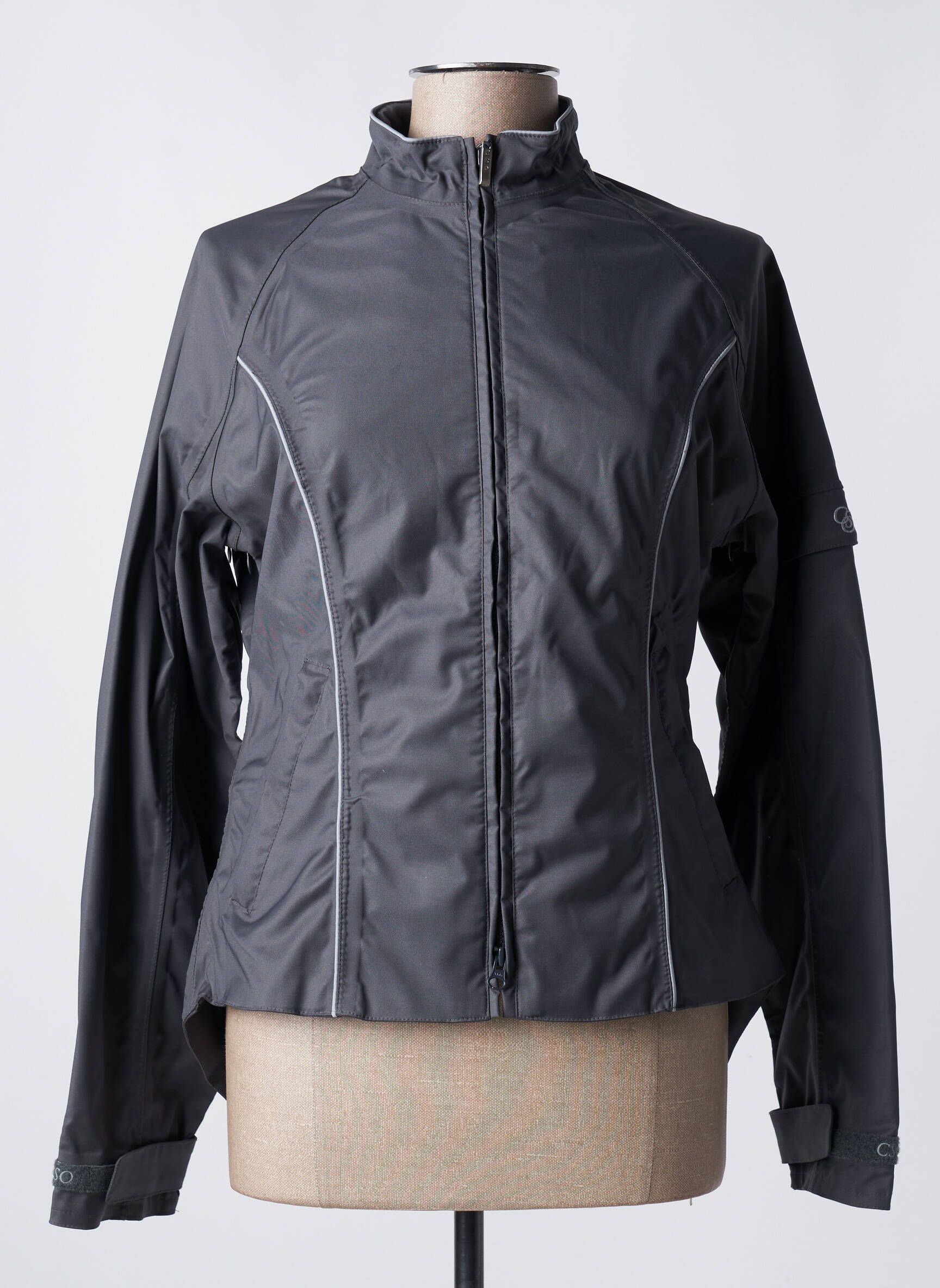 Vėjo nepraleidėjas dvigubai apdailinta vidinė dalis be gobtuvų pilka CSO (CLOTHING SPORTSWEAR OUTDOOR) moteris