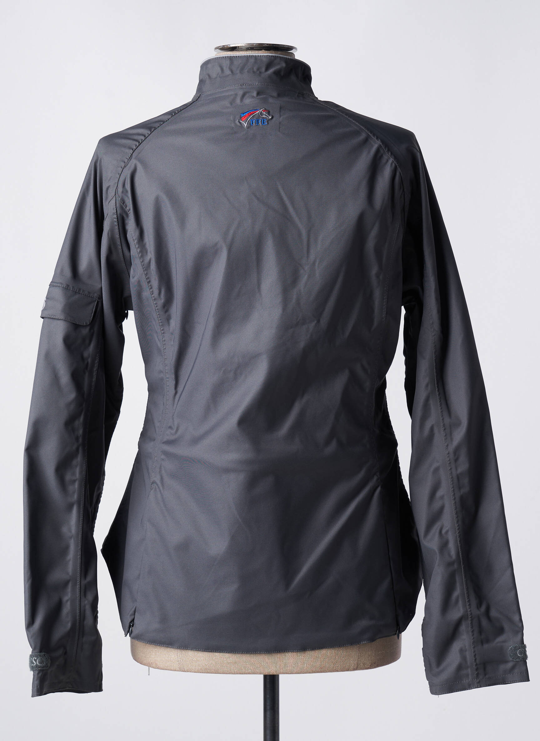 Vėjo nepraleidėjas dvigubai apdailinta vidinė dalis be gobtuvų pilka CSO (CLOTHING SPORTSWEAR OUTDOOR) moteris