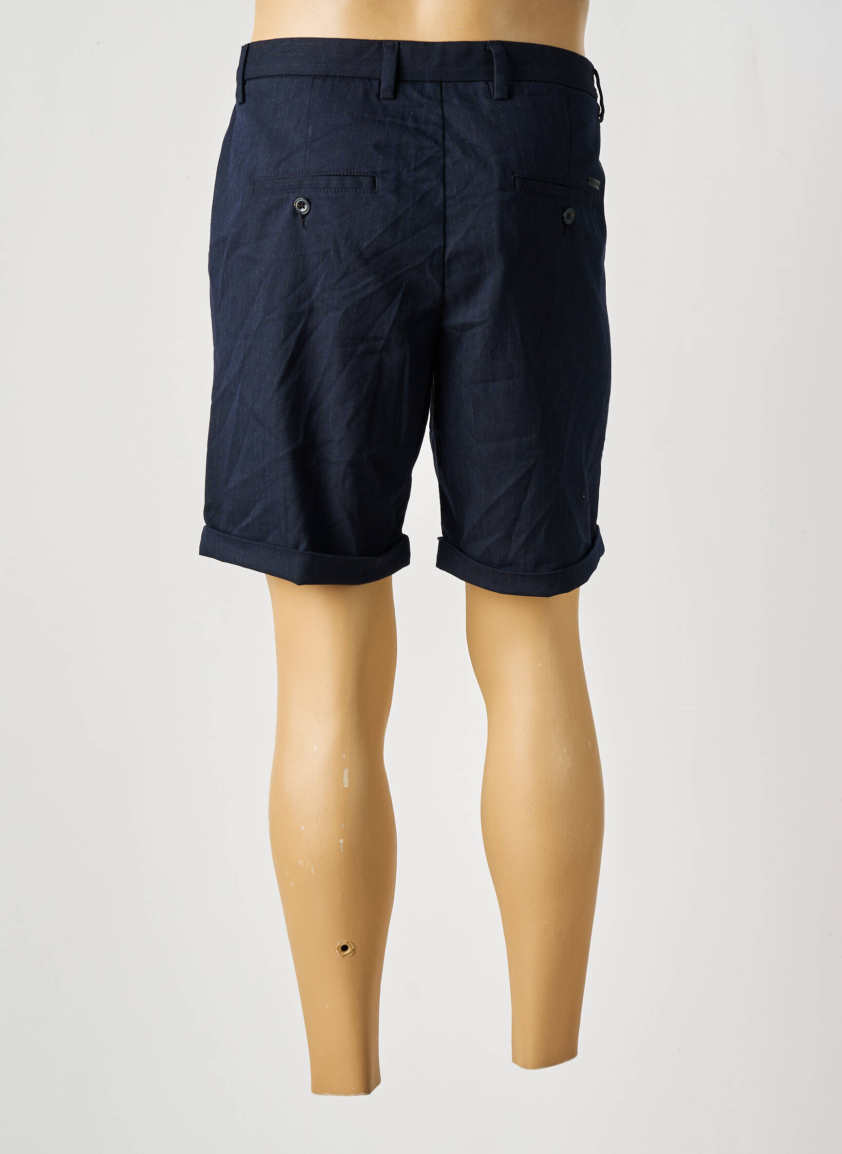 Bermudas popelinos audinys, kuris pasižymi lygiu ir tankiu paviršiumi. normala dydis mėlyna JACK & JONES vyras