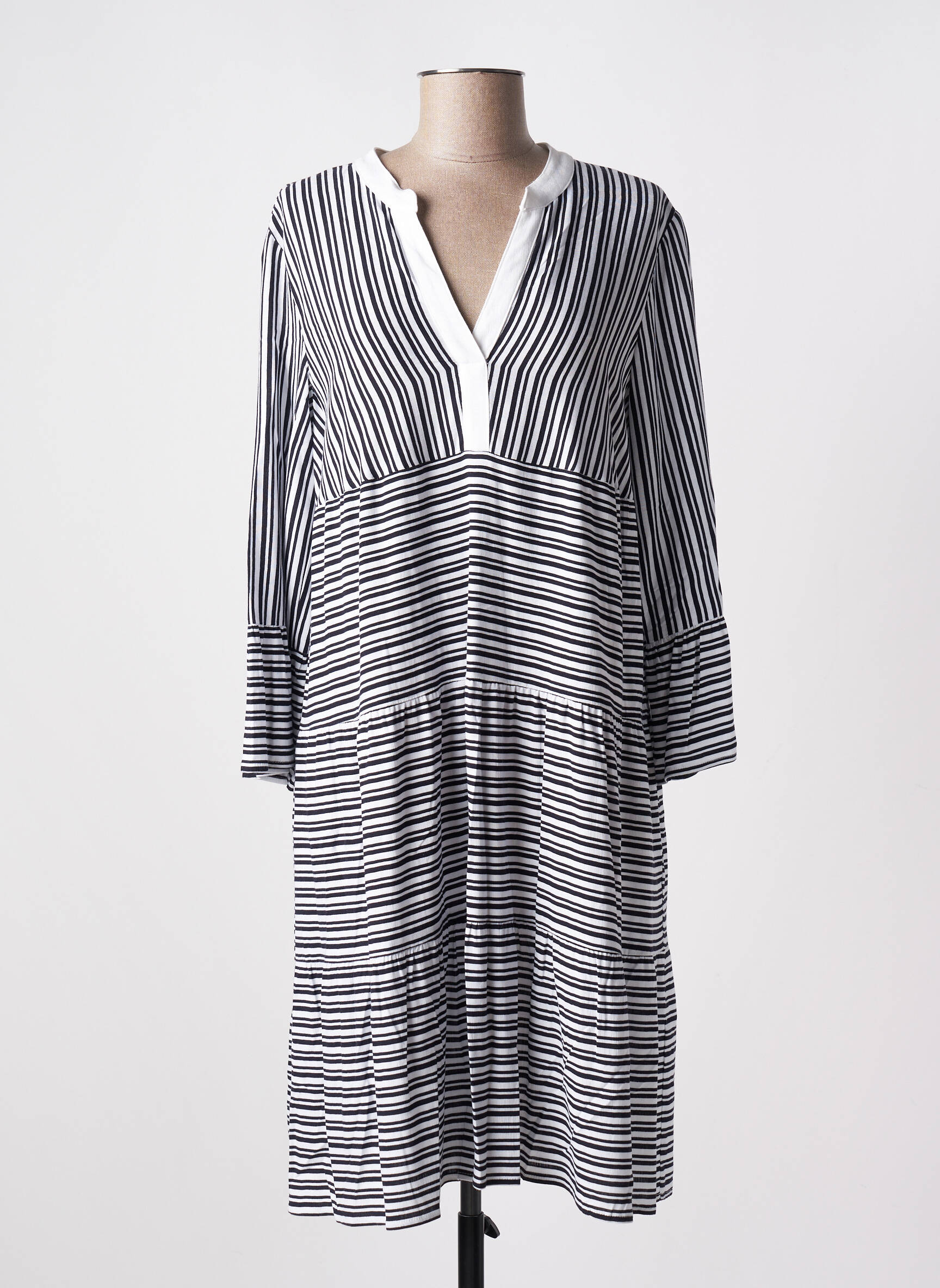 Pusilgių suknelė krepos audinys ilgos rankovės juodas JOSEPH RIBKOFF moteris