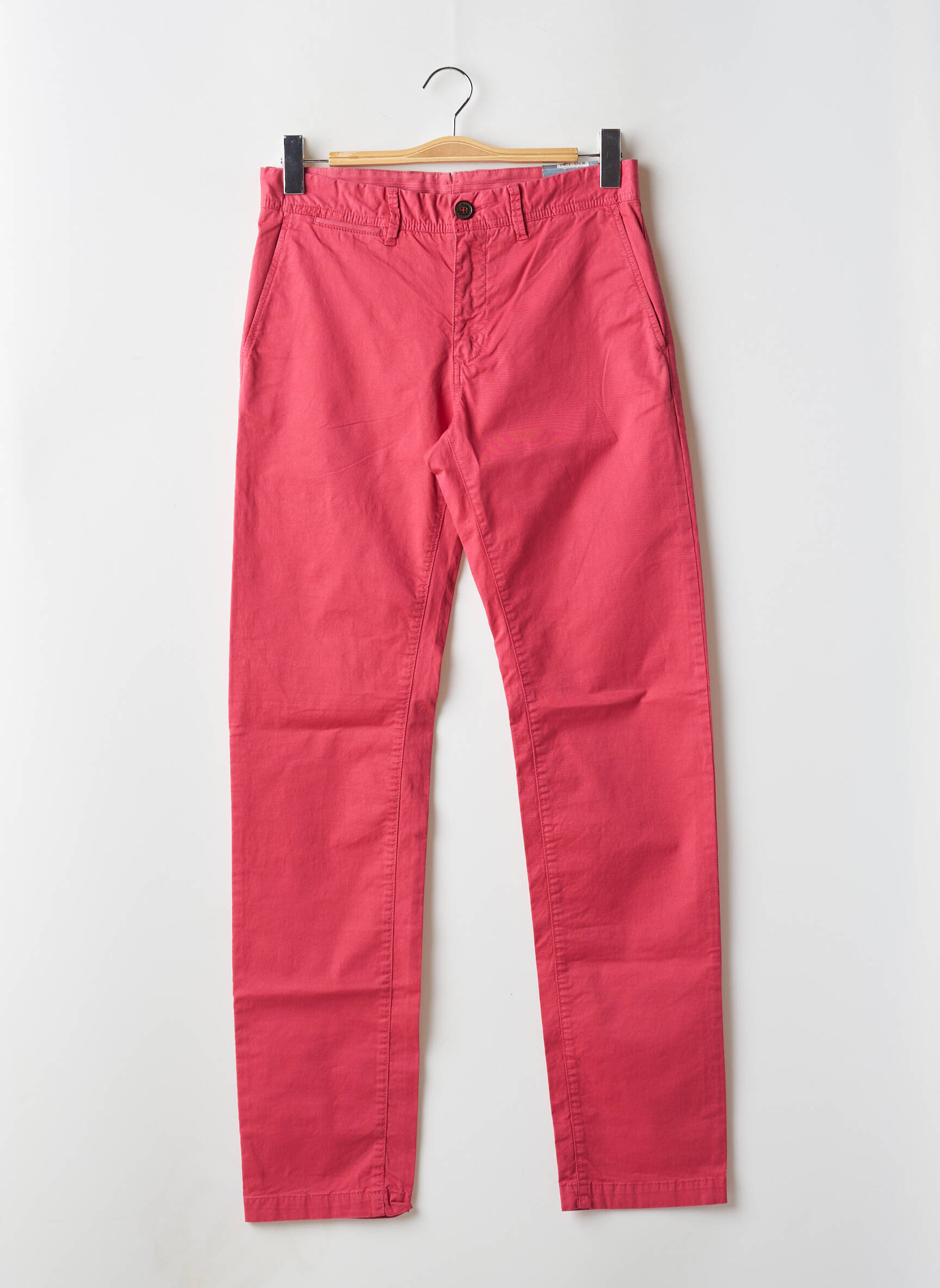 Chino kelnė popelinos audinys, kuris pasižymi lygiu ir tankiu paviršiumi. normala dydis rožinė PEPE JEANS vyras