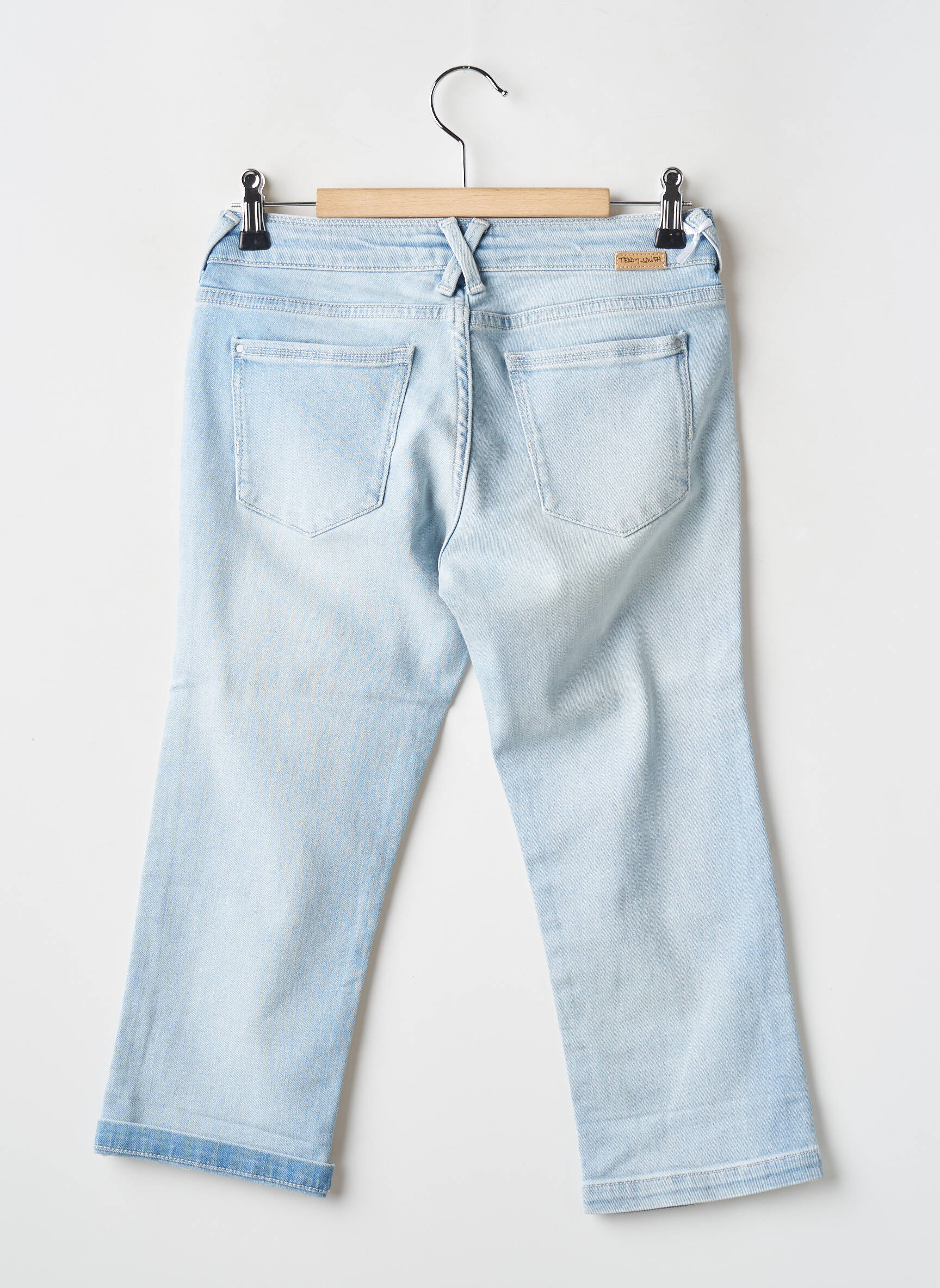 Pusilgių kelnių išblukęs mėlyna TEDDY SMITH mergina
