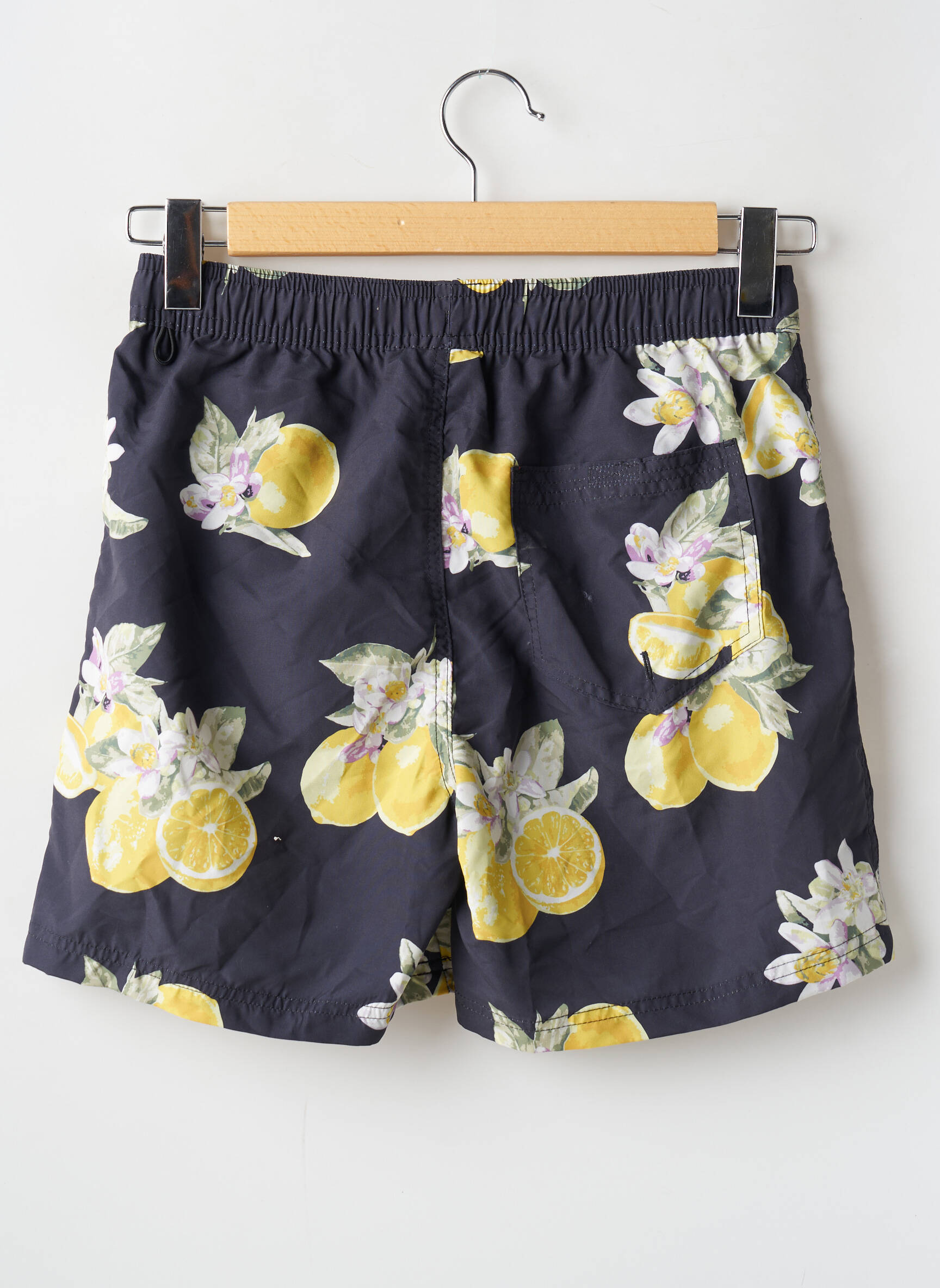 Maudymosi šortas popelinos audinys, kuris pasižymi lygiu ir tankiu paviršiumi. pilka JACK & JONES vyras