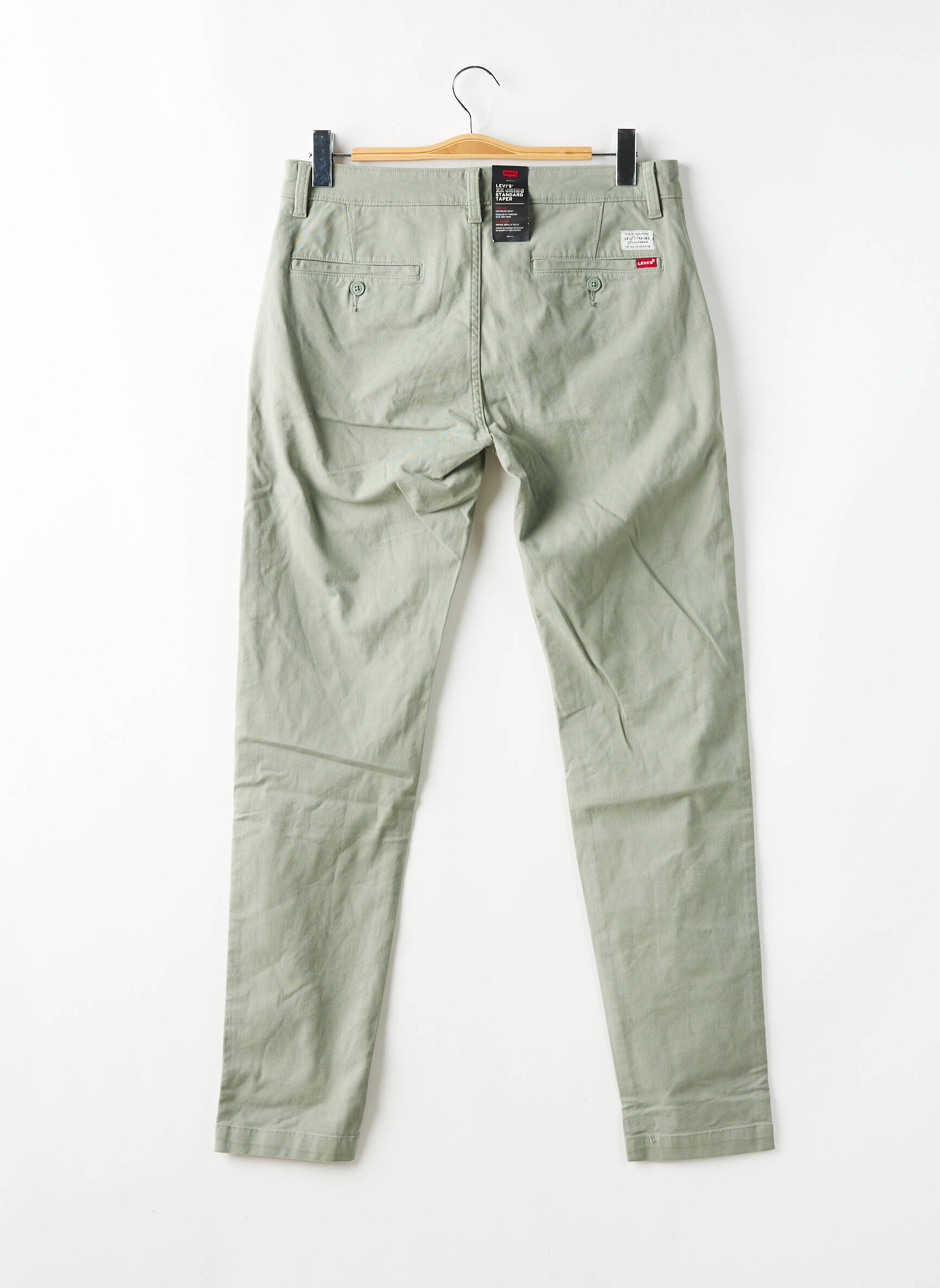 Chino kelnė popelinos audinys, kuris pasižymi lygiu ir tankiu paviršiumi. normala dydis žalias LEVI'S vyras