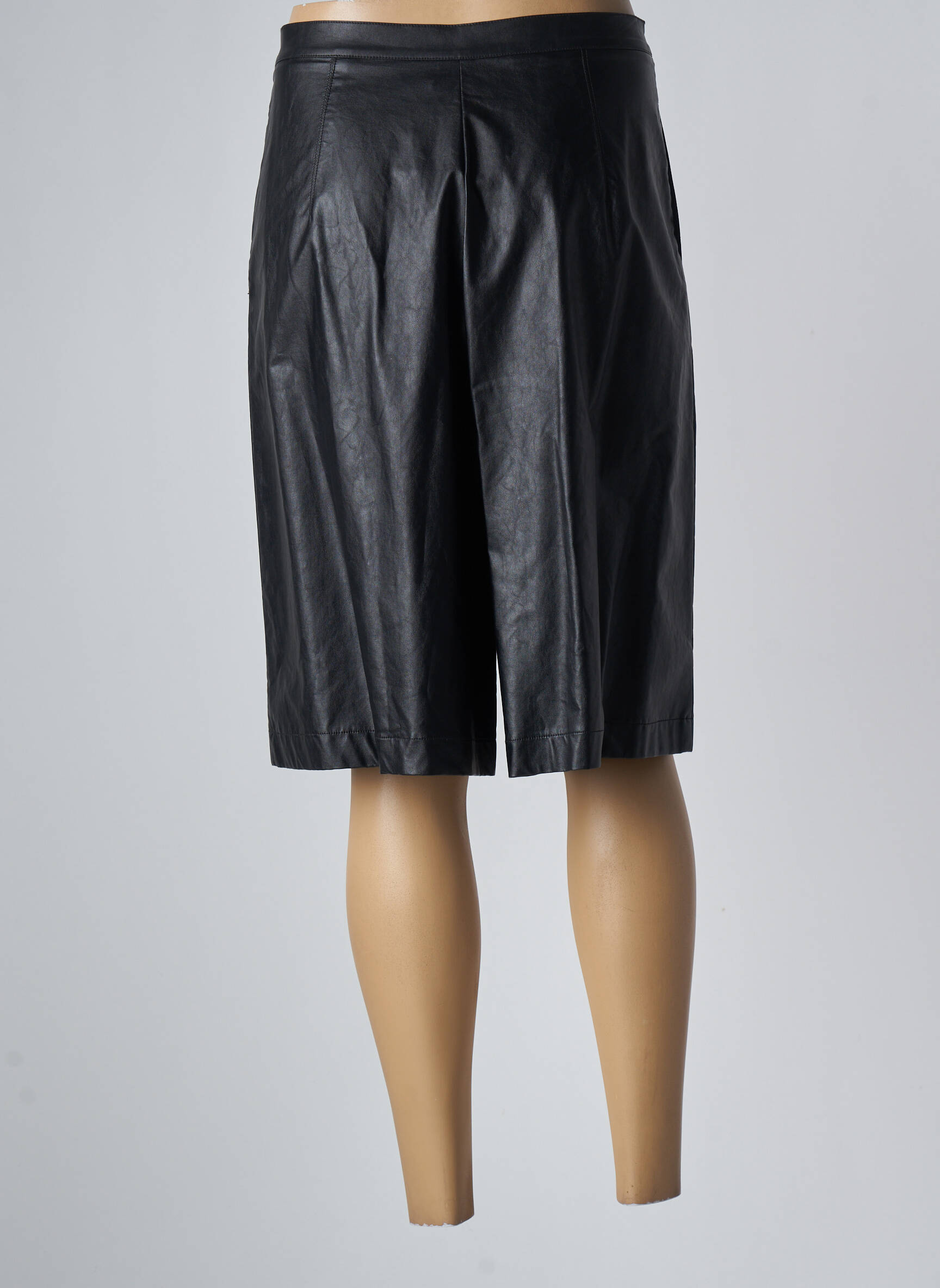 Bermudas juodas PENNYBLACK moteris