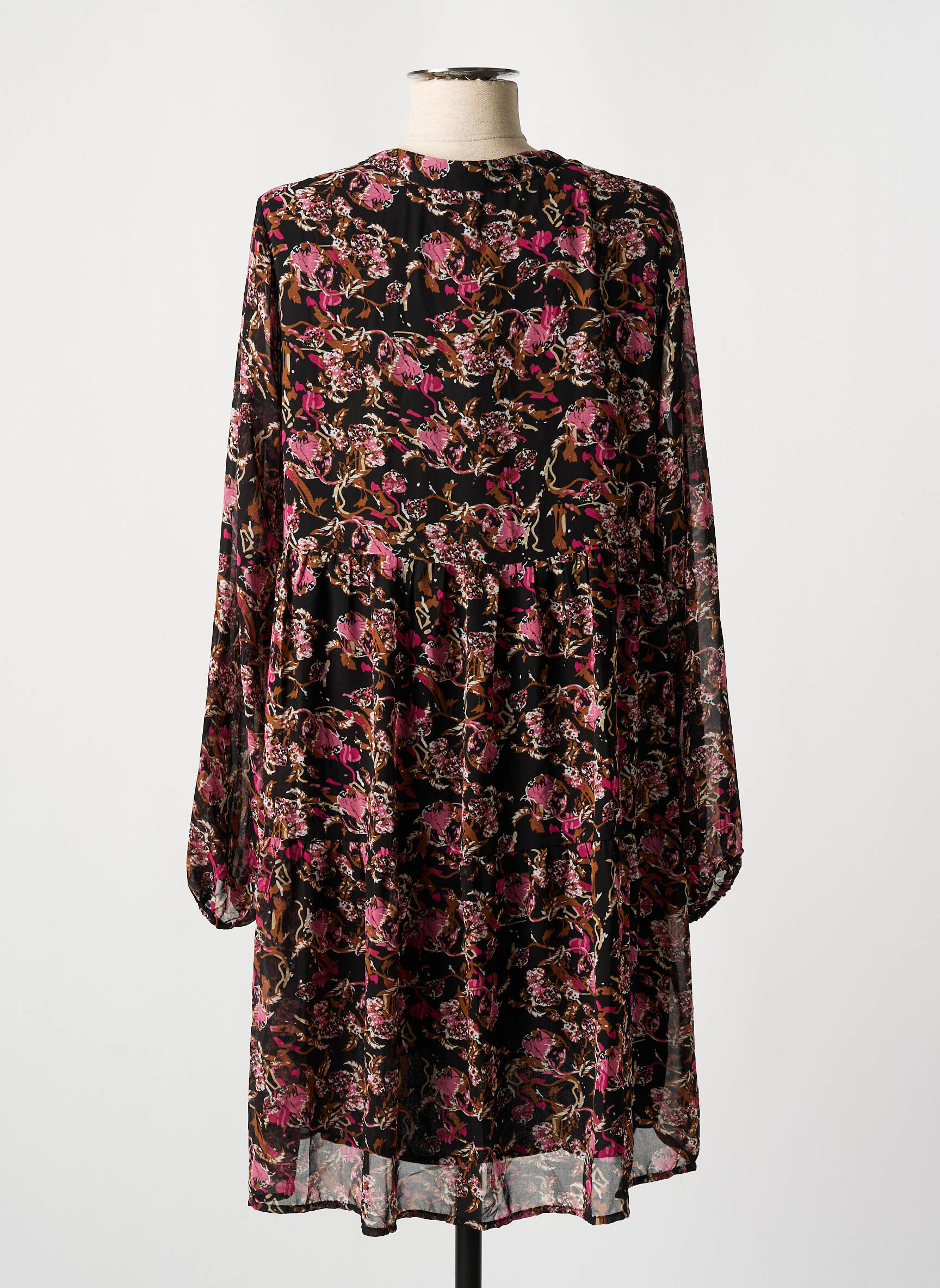Pusilgių suknelė juodas VERO MODA moteris