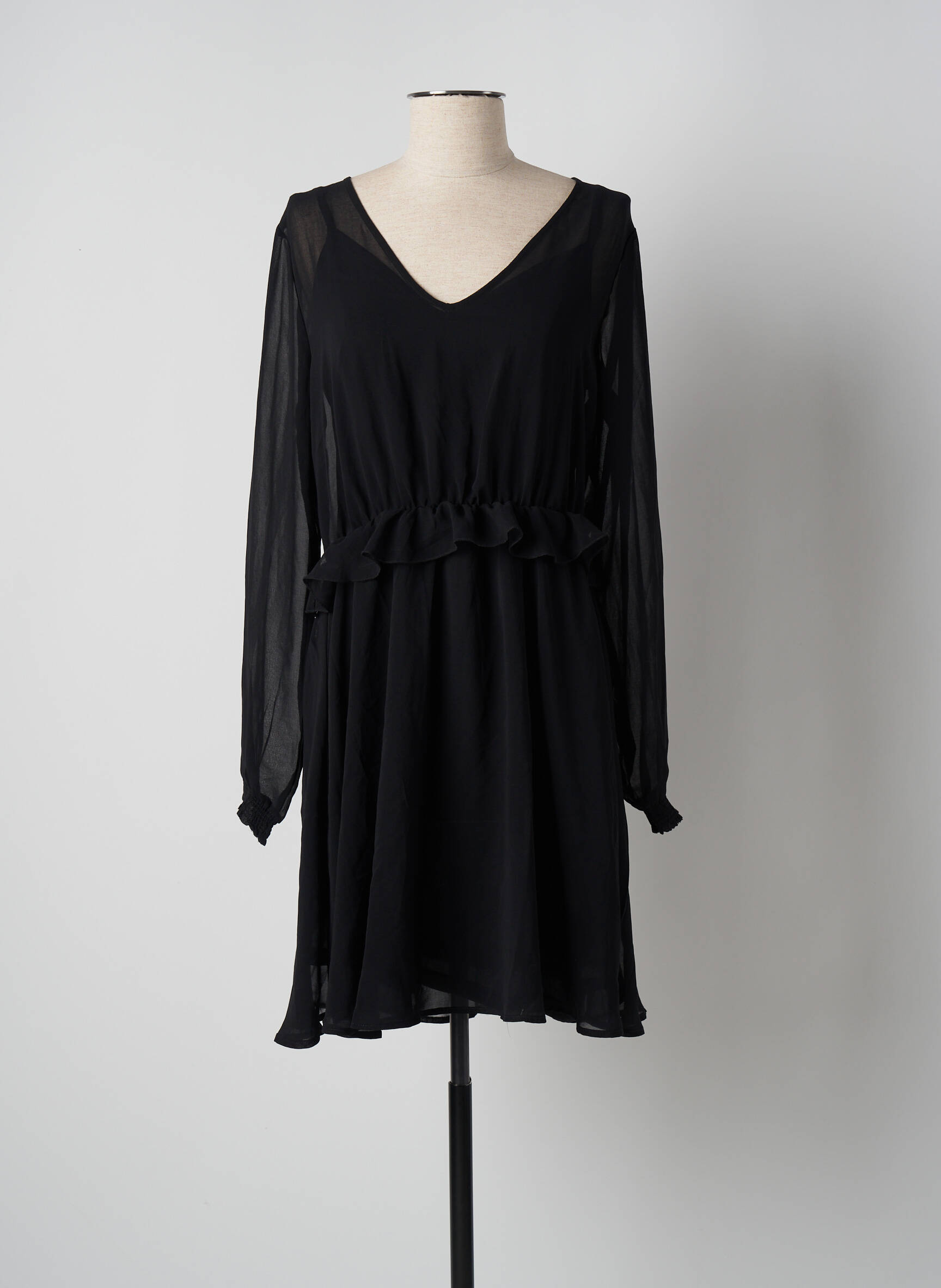 Pusilgių suknelė juodas VERO MODA moteris