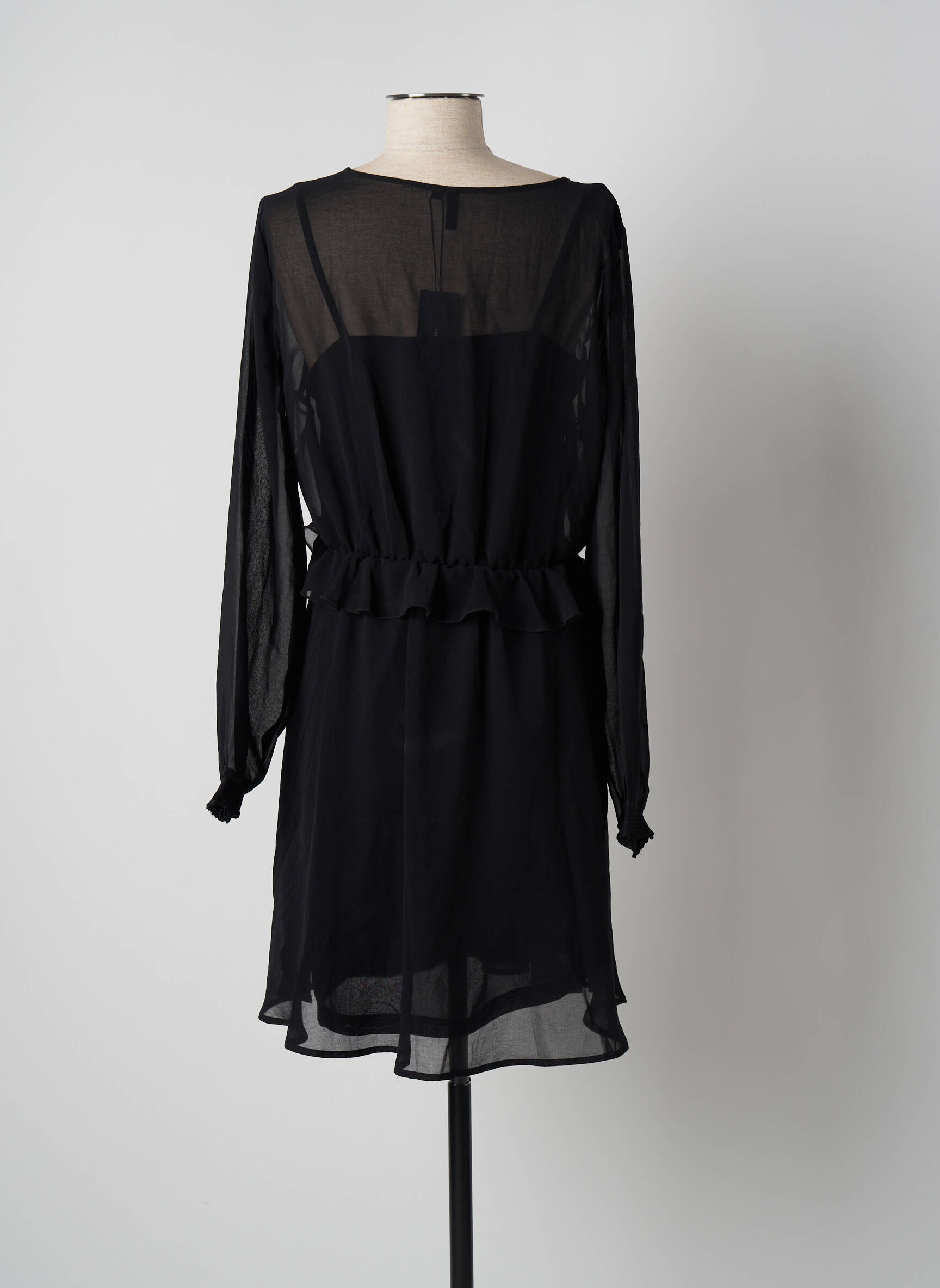 Pusilgių suknelė juodas VERO MODA moteris