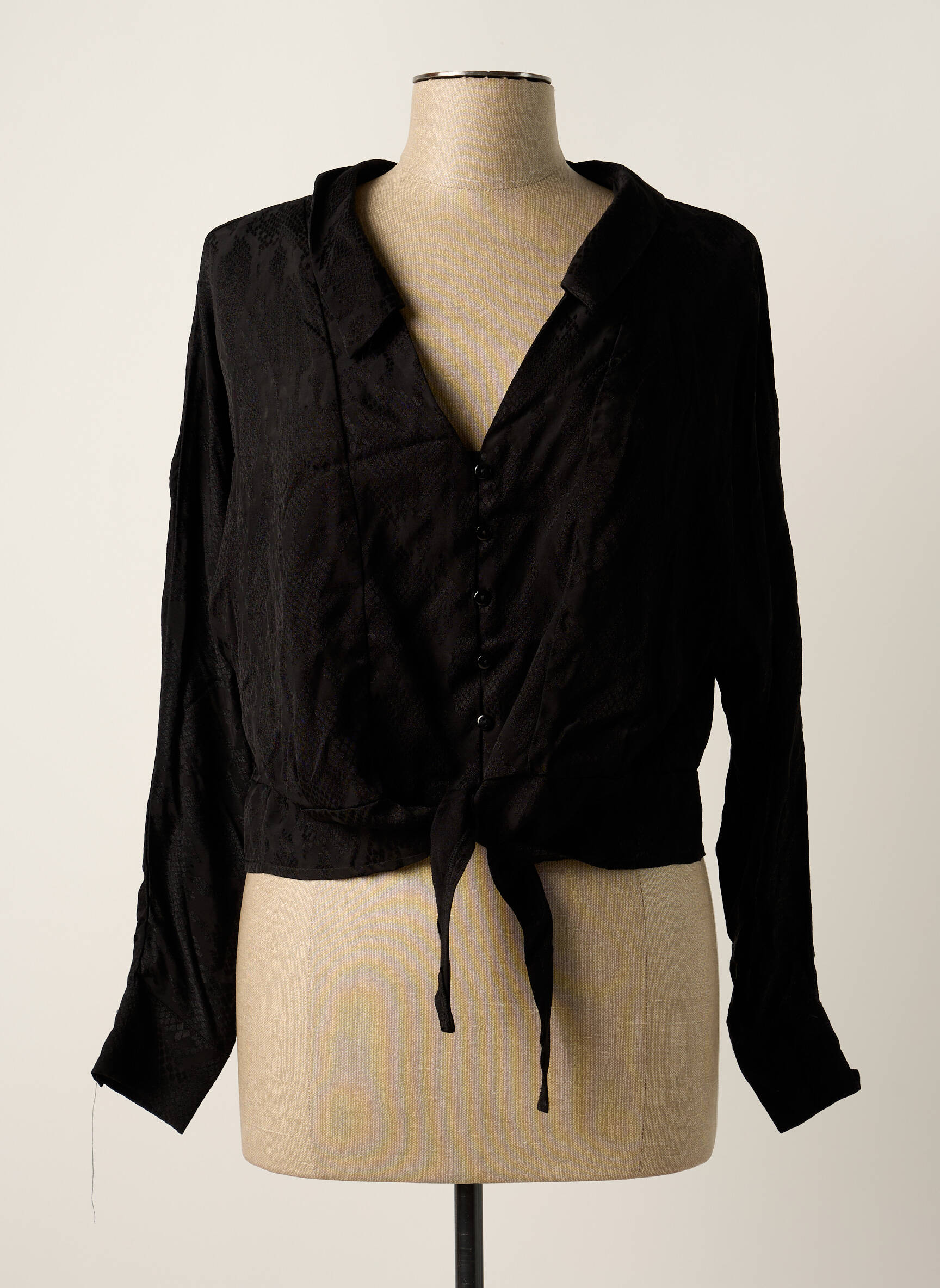Viršūnė juodas ASTRID BLACK LABEL moteris