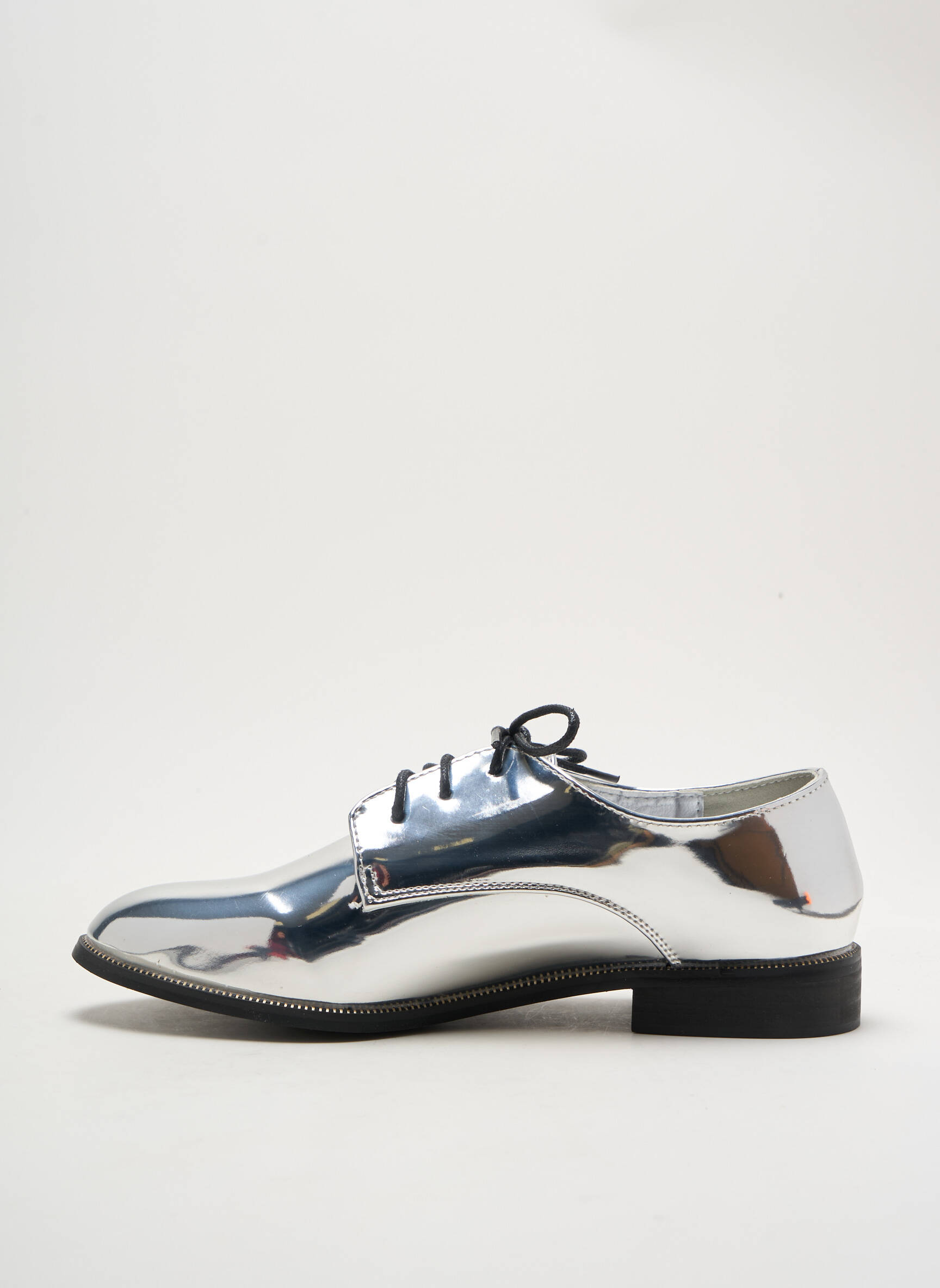 Derbiai lygus medžiaga plokščias kulnas iki 3 cm sidabrinė I LOVE SHOES moteris