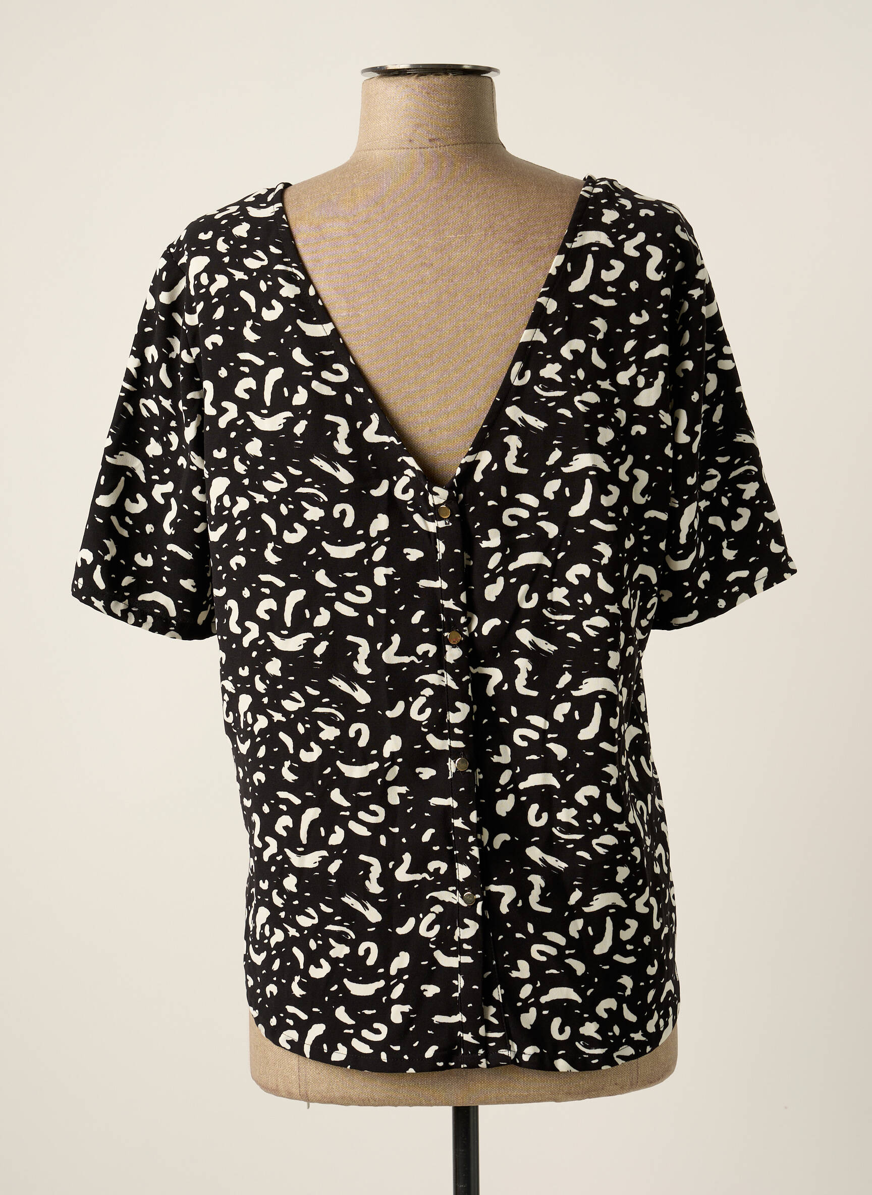 T-marškinys juodas VERO MODA moteris