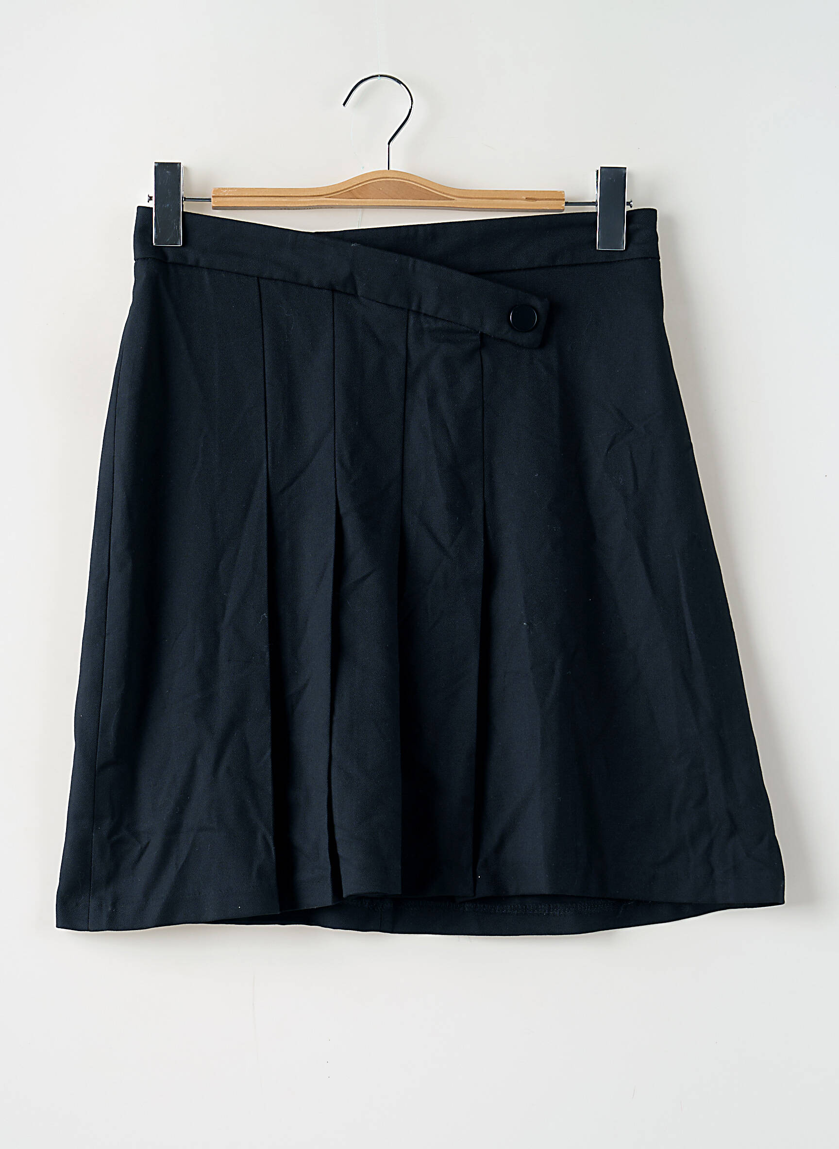 Šortas juodas ASTRID BLACK LABEL moteris