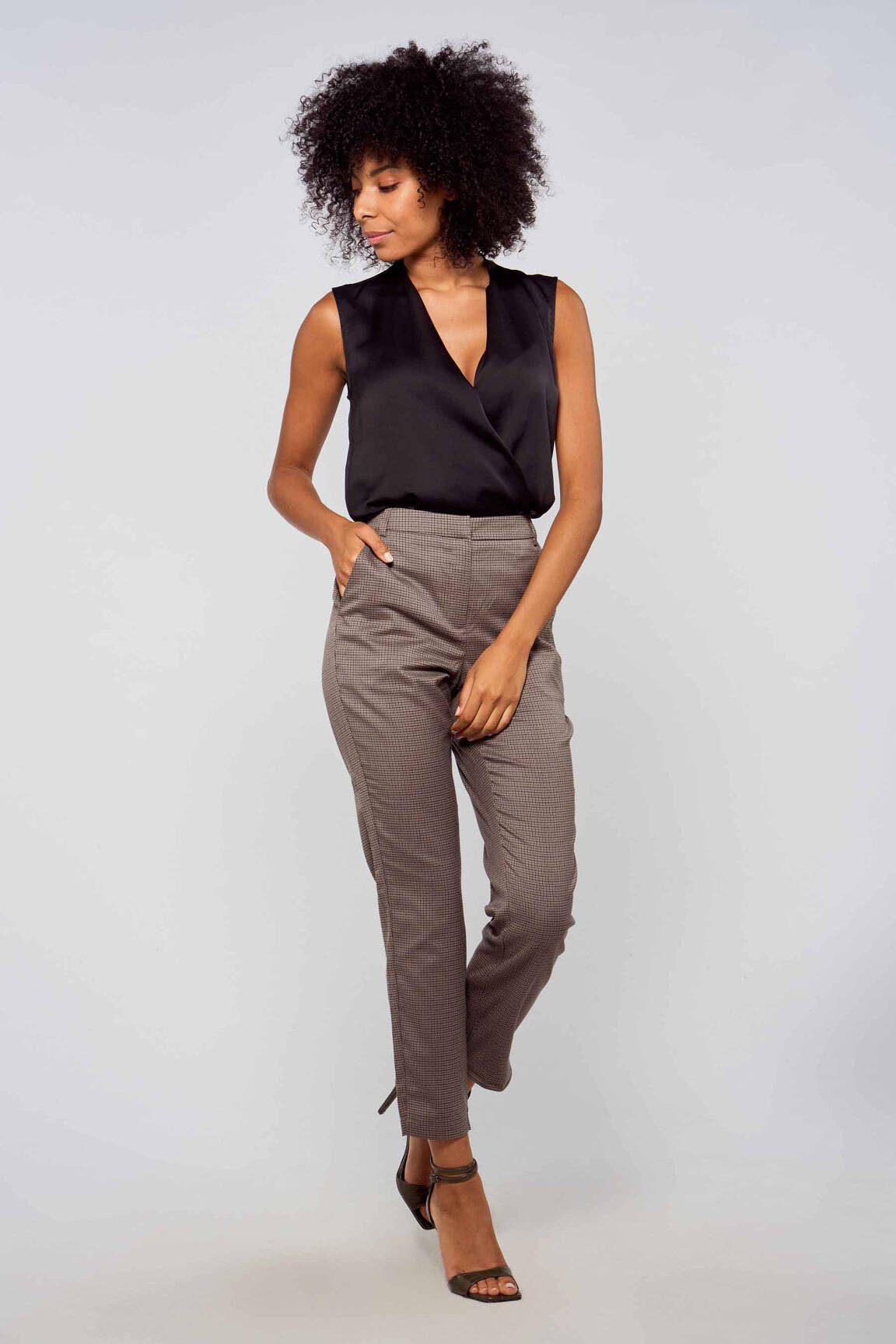 Chino kelnė rudas VERO MODA moteris