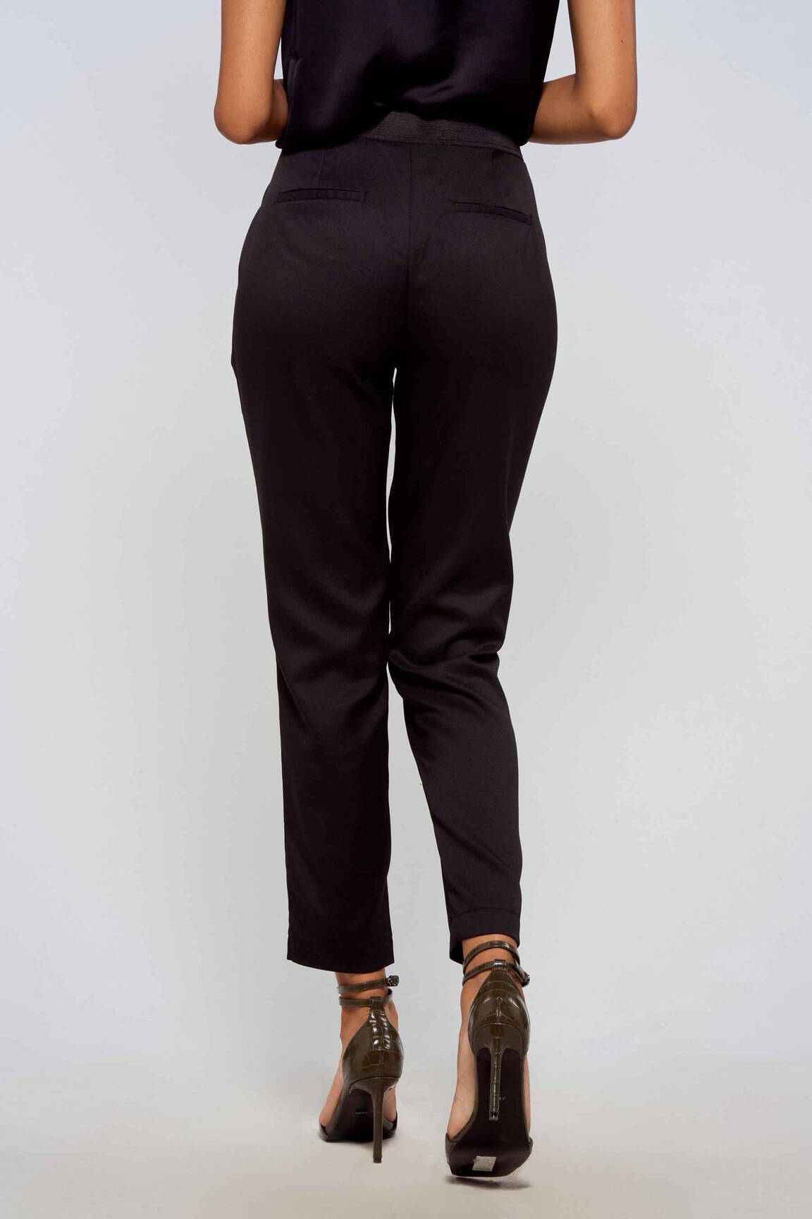 Chino kelnė juodas VERO MODA moteris
