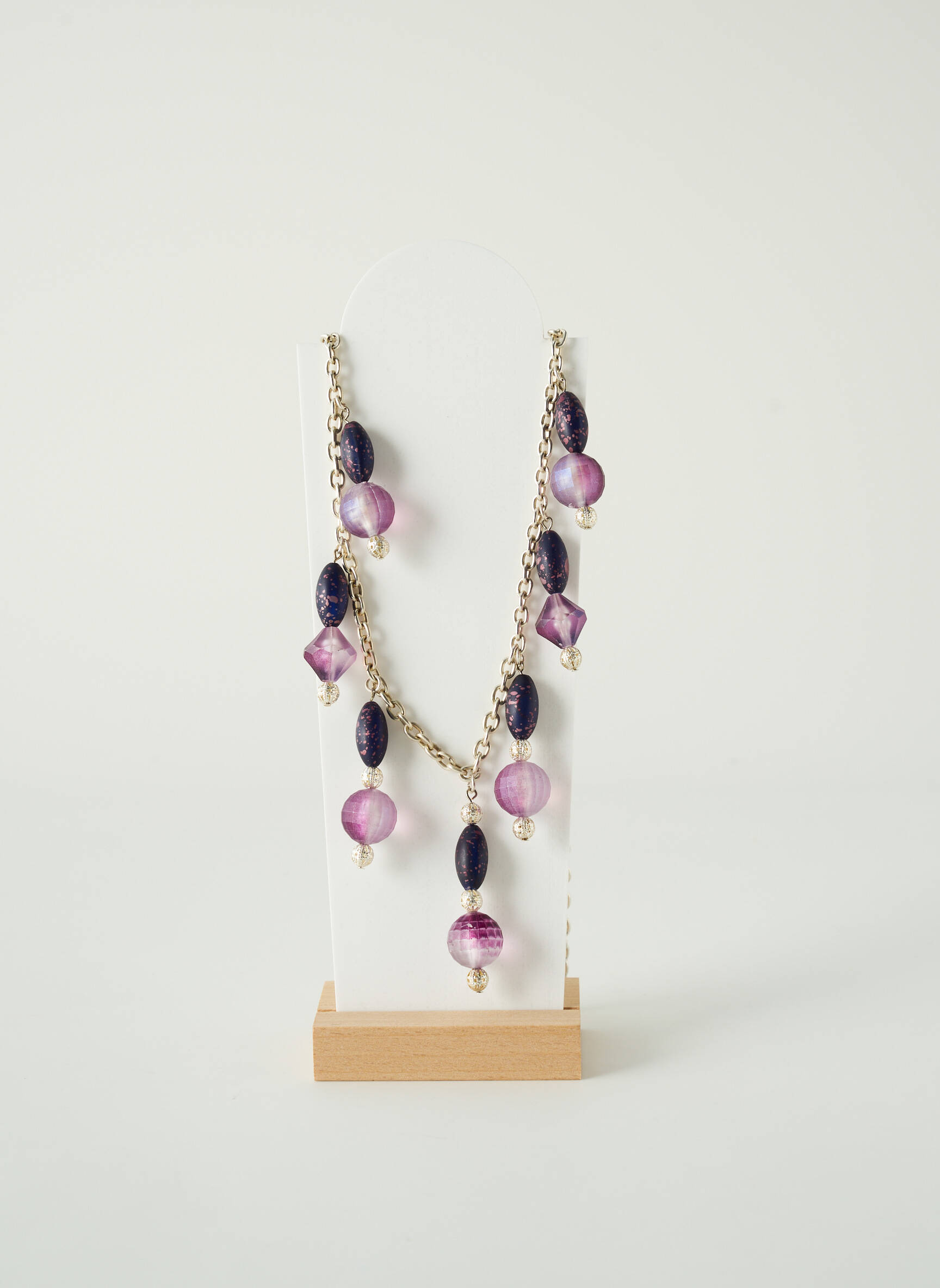 Pakabukas perlų ornamentas violetinis EMMA CRÉATION moteris