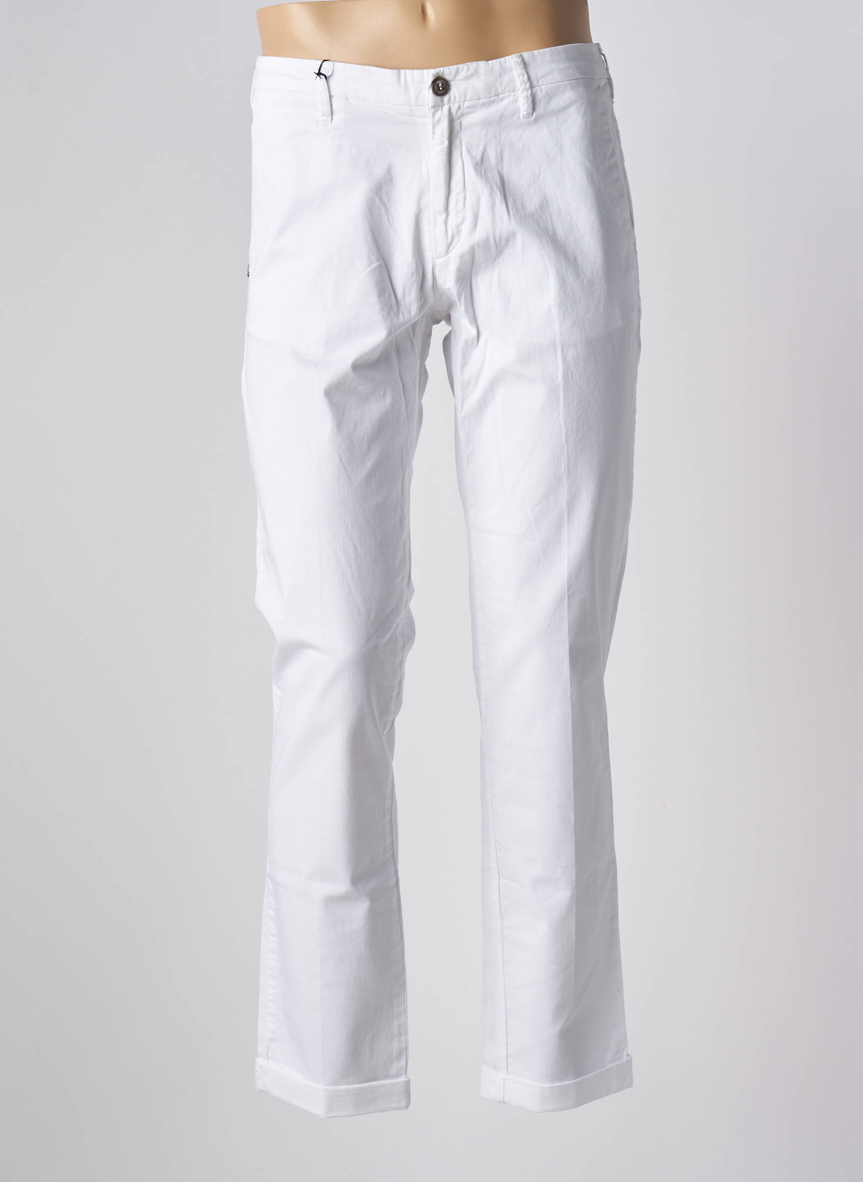 Chino kelnė popelinos audinys, kuris pasižymi lygiu ir tankiu paviršiumi. normala dydis baltas BY CHARLIE B vyras