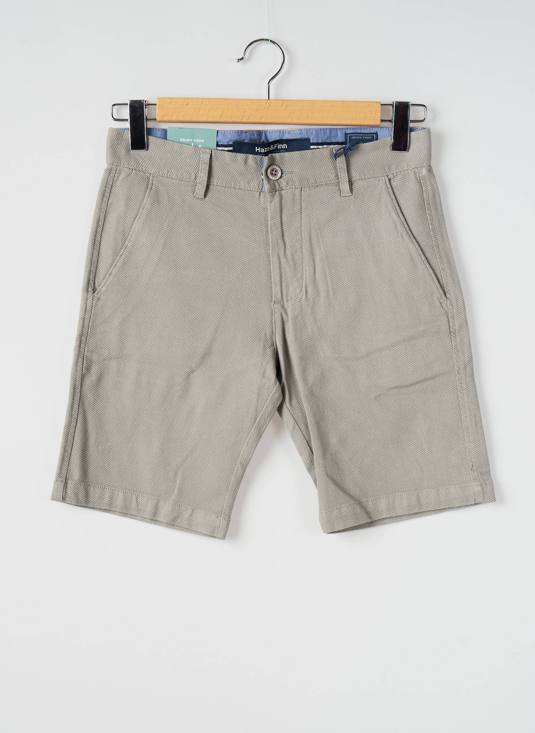 Bermudas tamprumas normala dydis pilka HAZE&FINN vyras