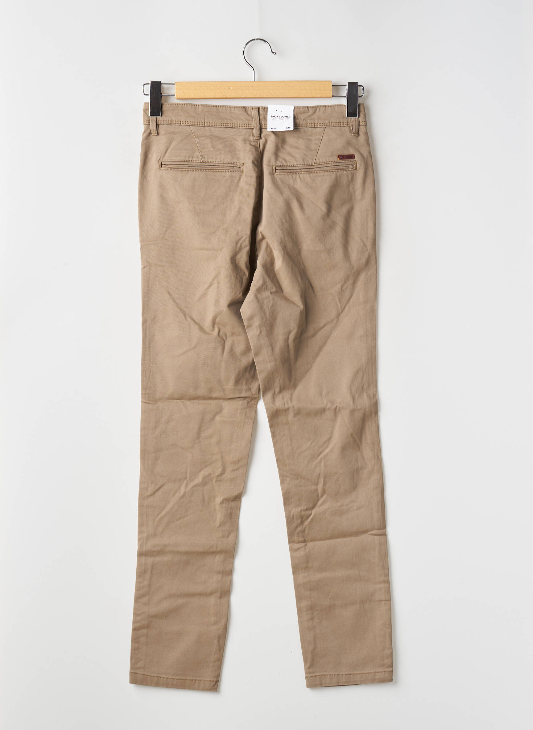 Chino kelnė popelinos audinys, kuris pasižymi lygiu ir tankiu paviršiumi. maža dydžio rudas JACK & JONES vyras