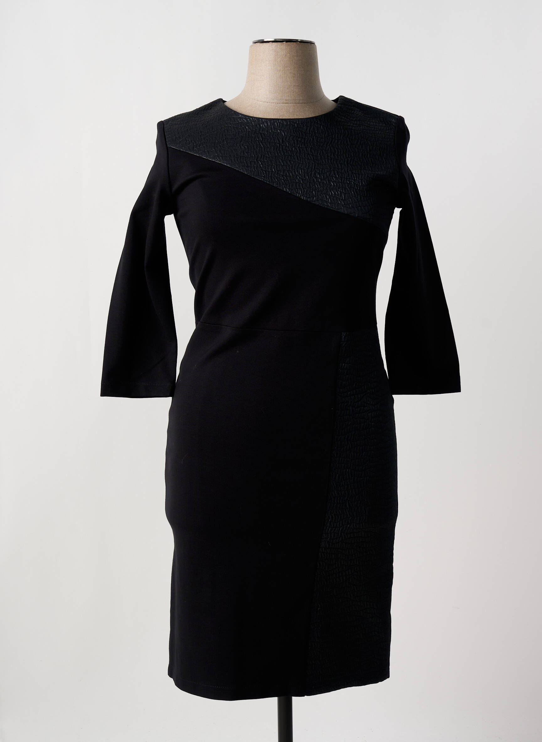 Pusilgių suknelė 3/4 rankovės 3/4 rankovės juodas ELEONORA AMADEI moteris