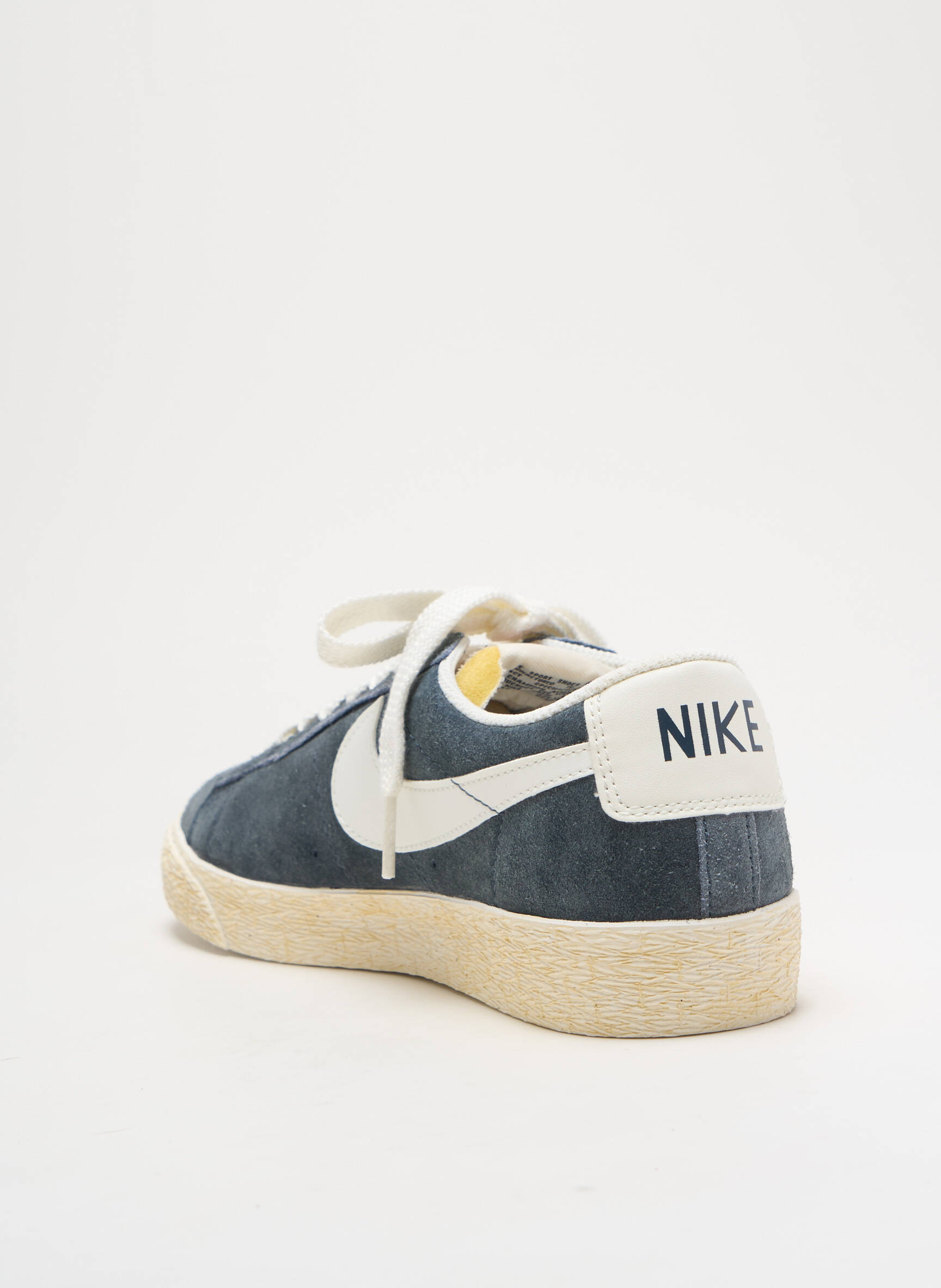 Bėgimo bateliai apvalus mygtukas plokščias kulnas iki 3 cm pilka NIKE moteris