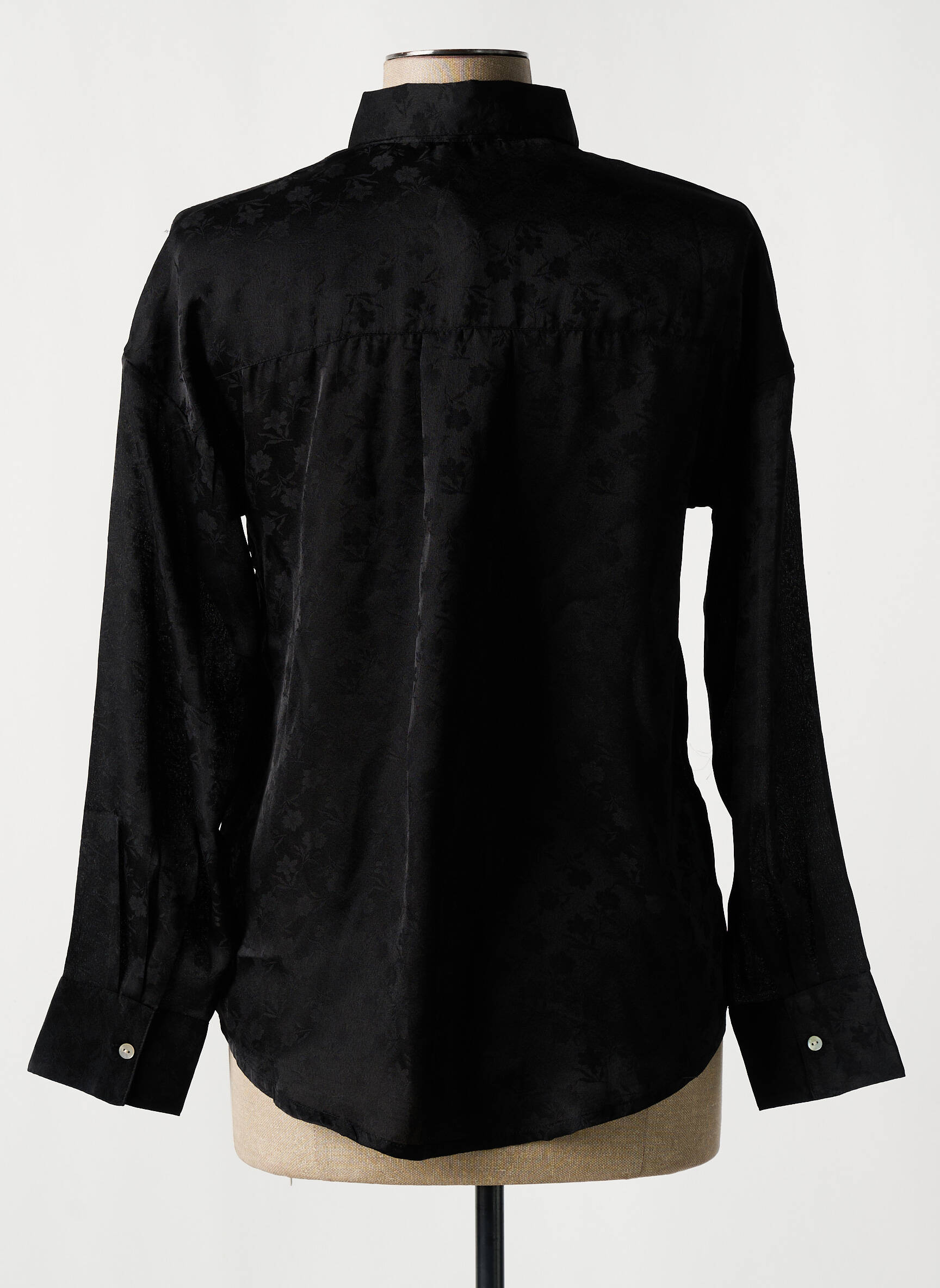 Moteriškas marškinys centrinė iškirptė ilgos rankovės juodas C'EST BEAU LA VIE moteris