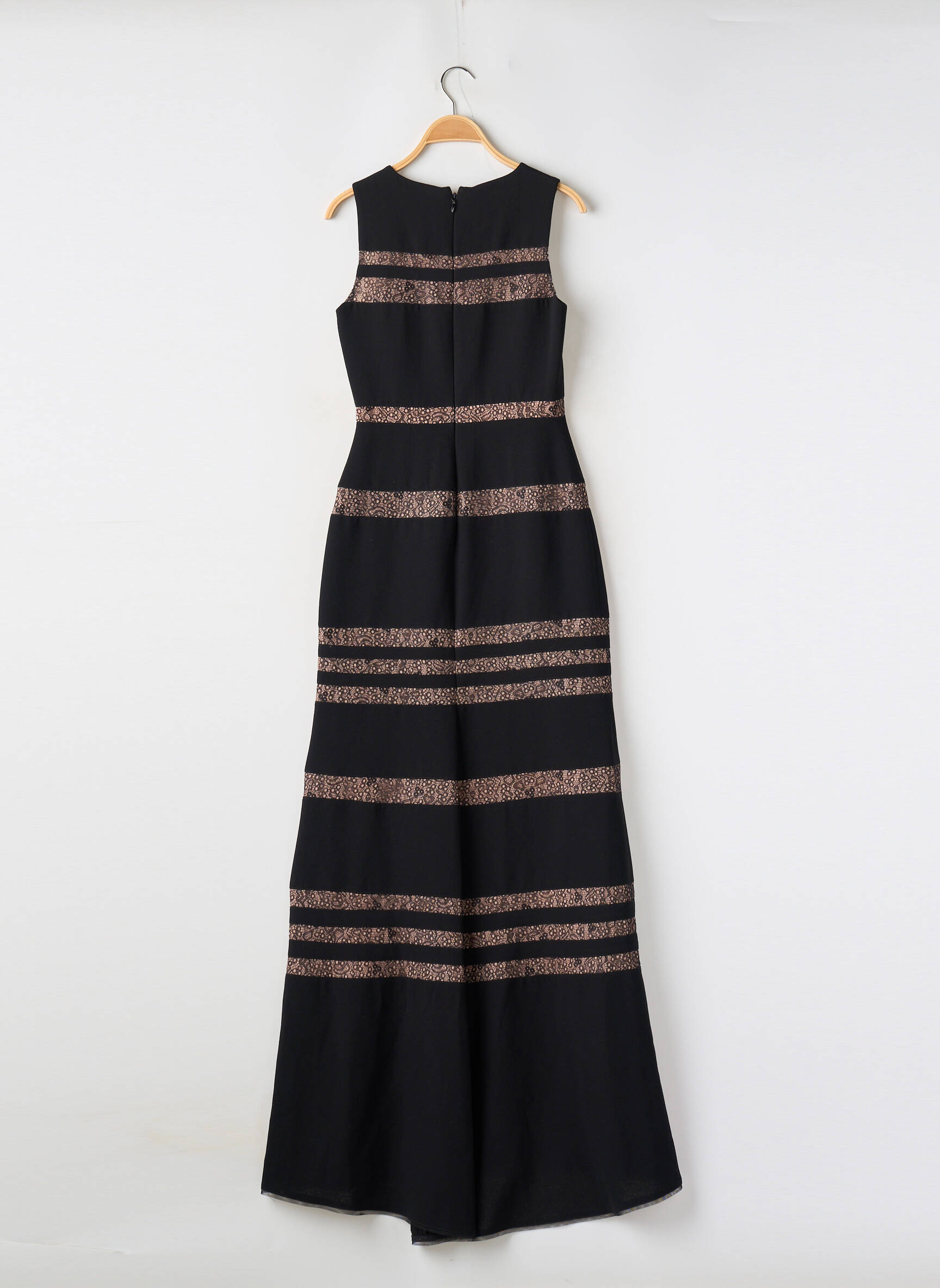 Ilga suknelė be rankų be rankų juodas BCBGMAXAZRIA moteris