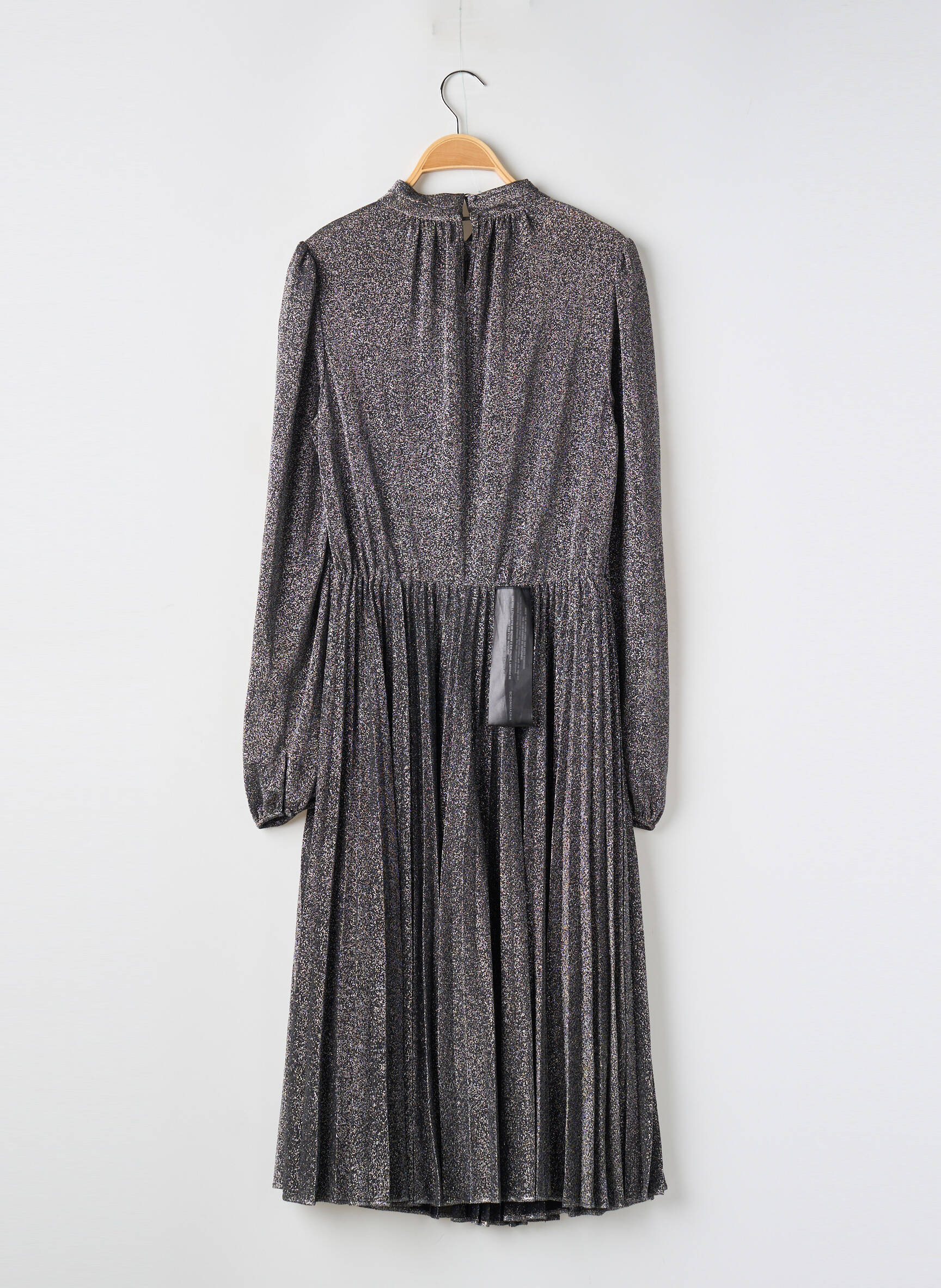 Pusilgių suknelė ilgos rankovės ilgos rankovės sidabrinė BCBGMAXAZRIA moteris