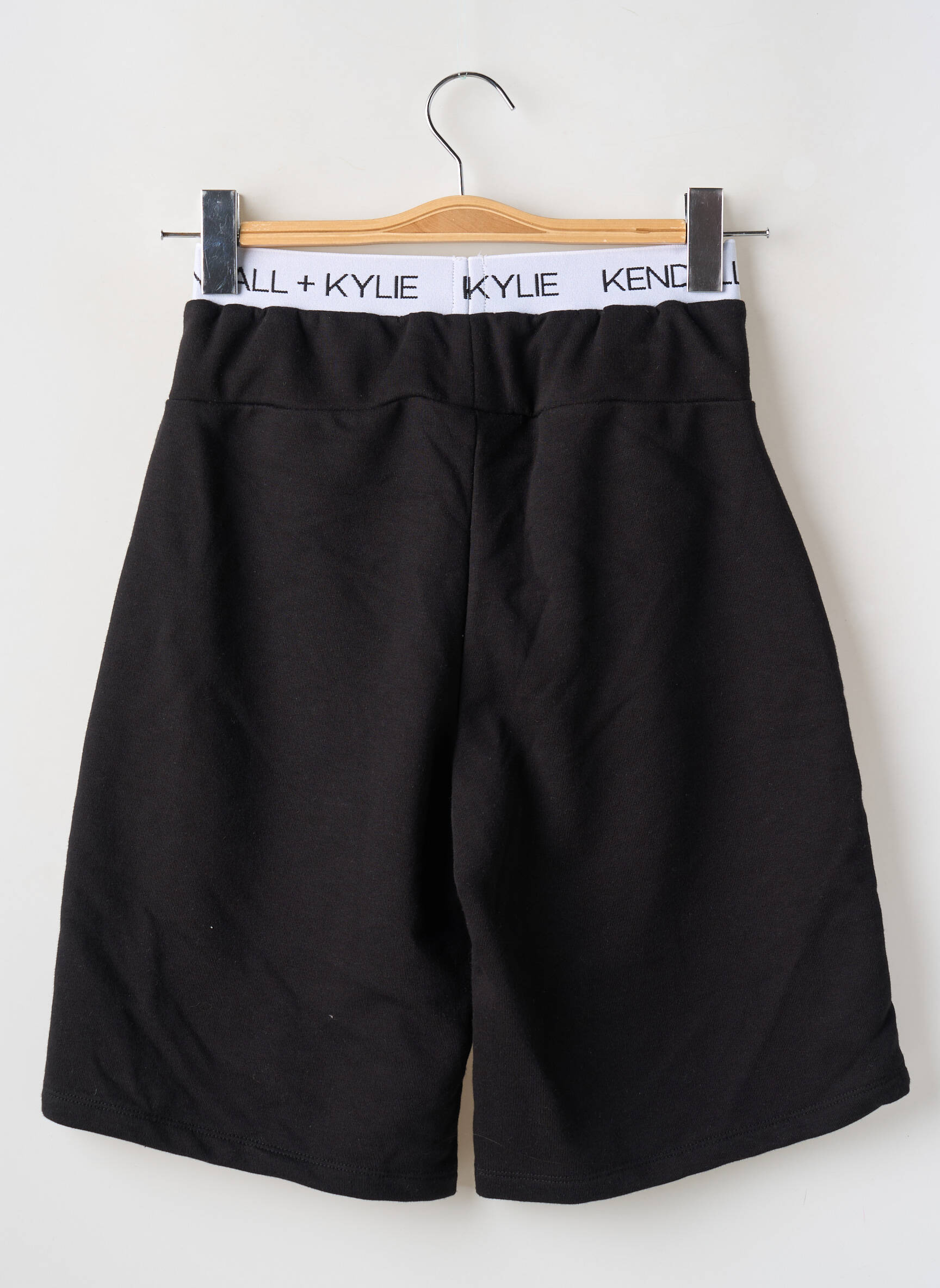Bermudas aukšta talija aukšta talija juodas KENDALL + KYLIE moteris